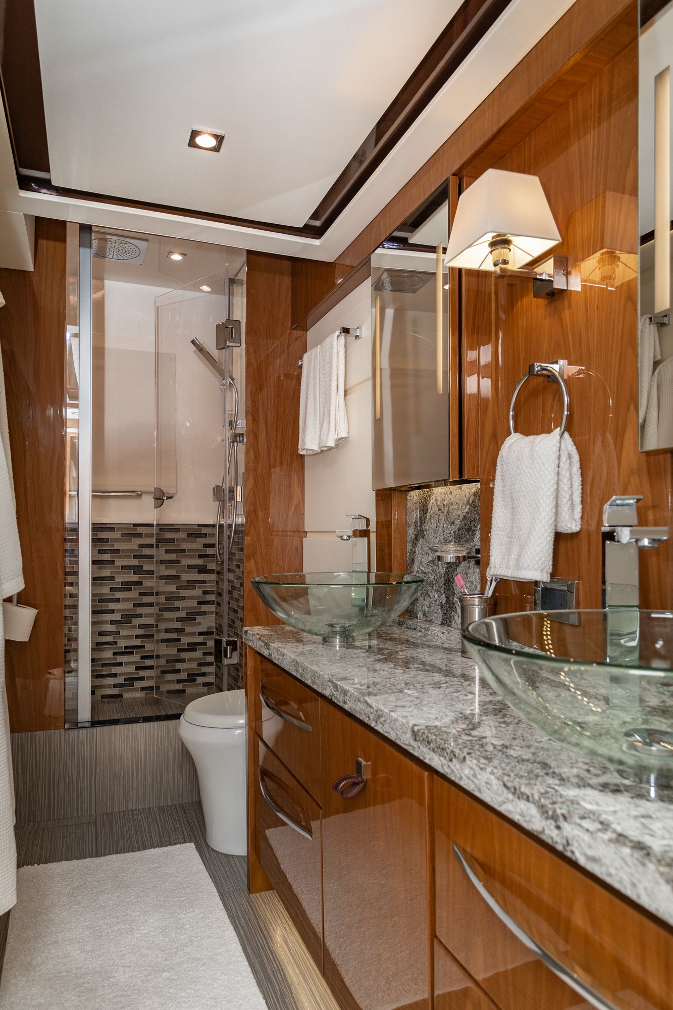 2018 Sea Ray L 650 FLY - 57