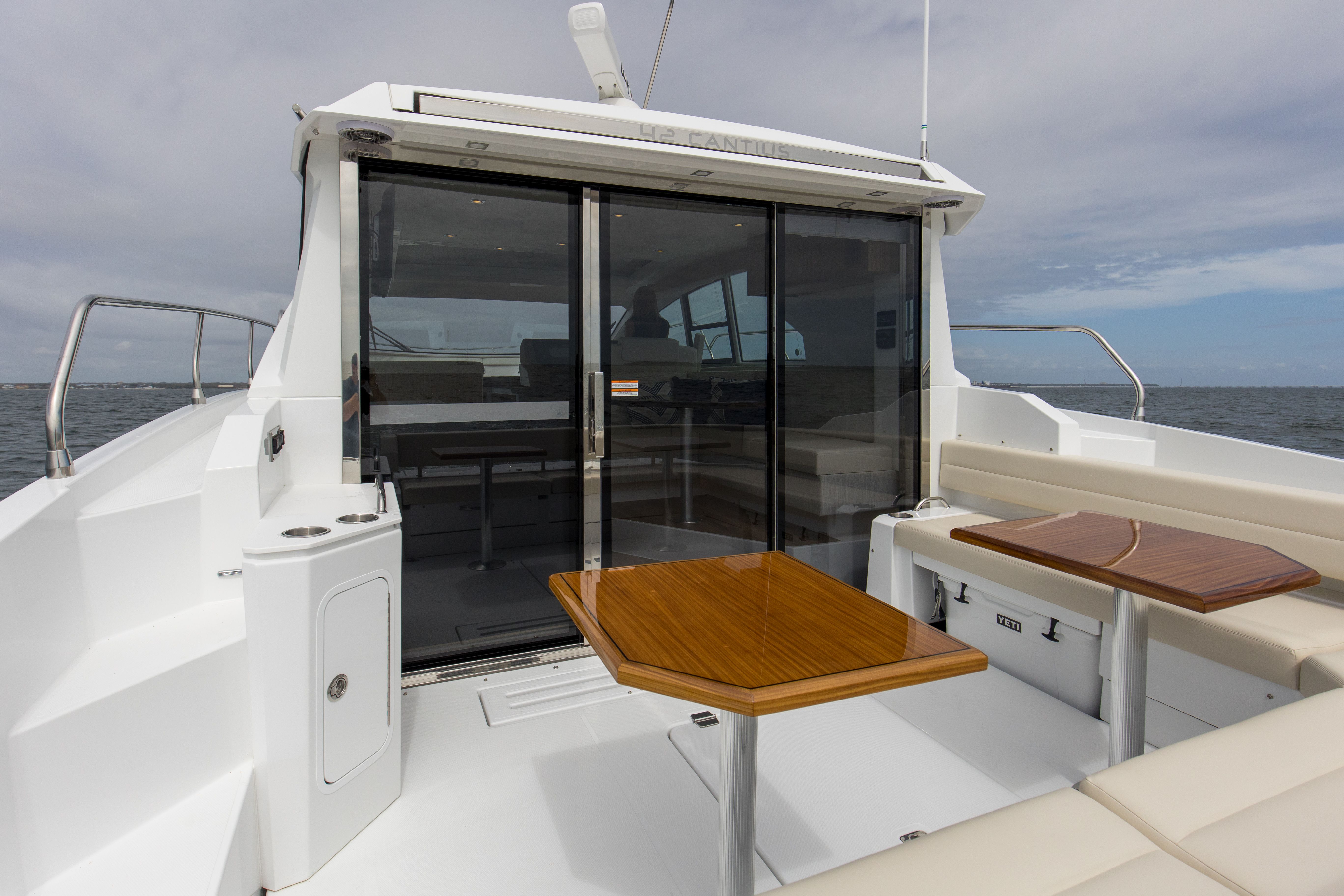 2026 Cruisers Yachts 42 Cantius - 48