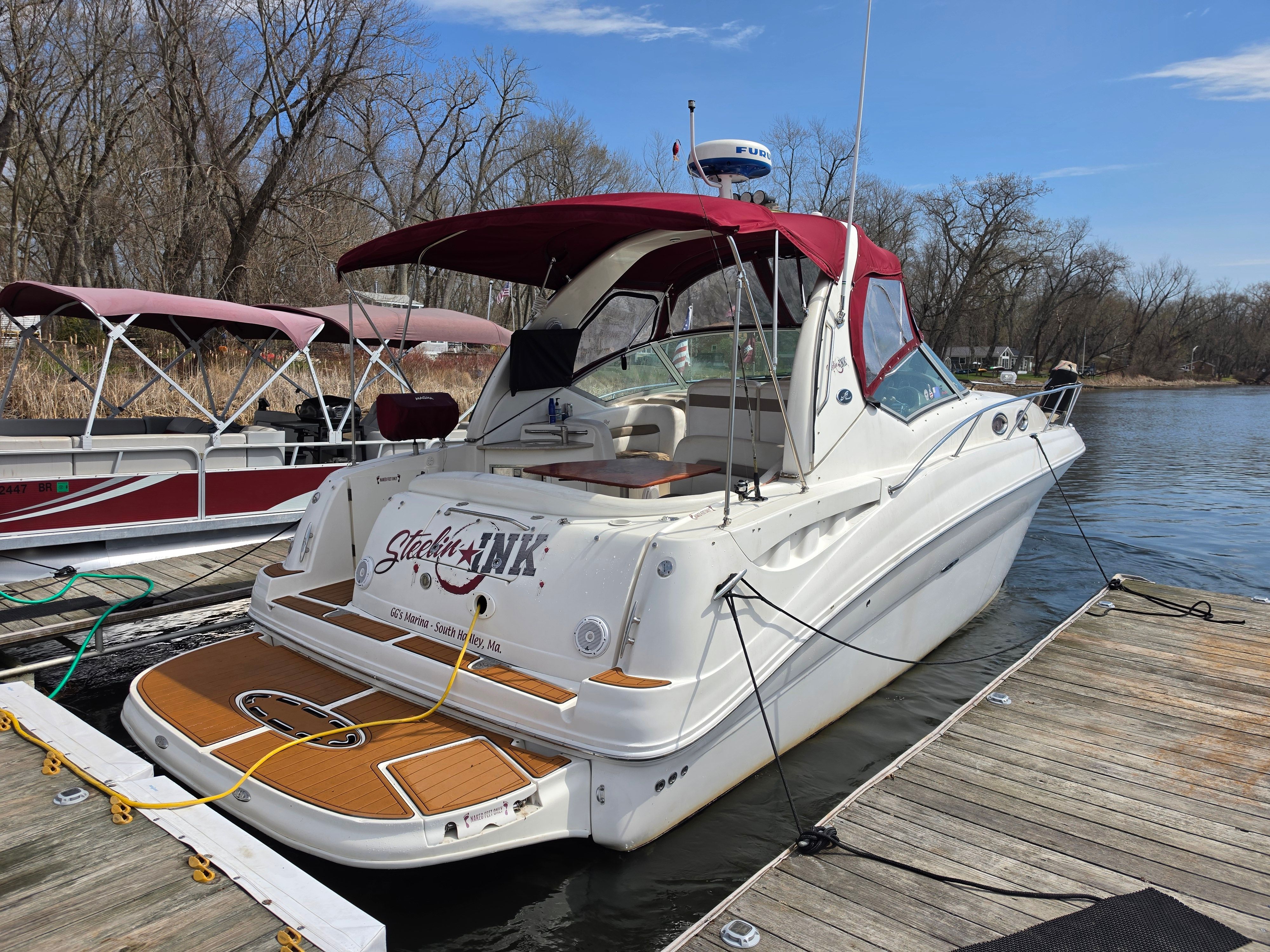 2005 Sea Ray Sundancer 320
