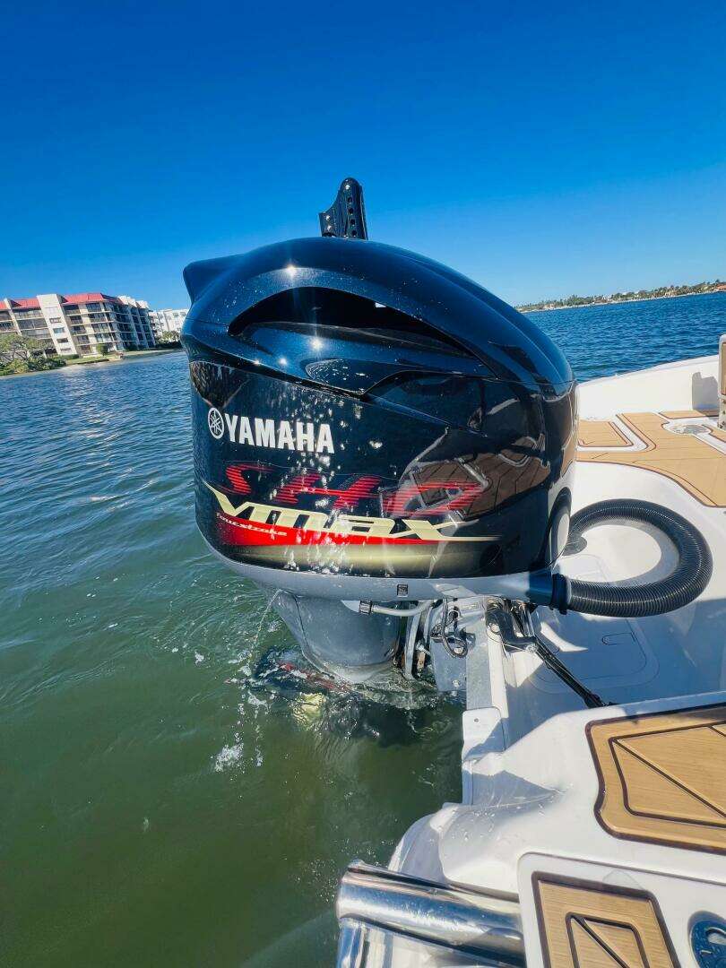 2020 NauticStar 251 Hybrid - Image 32