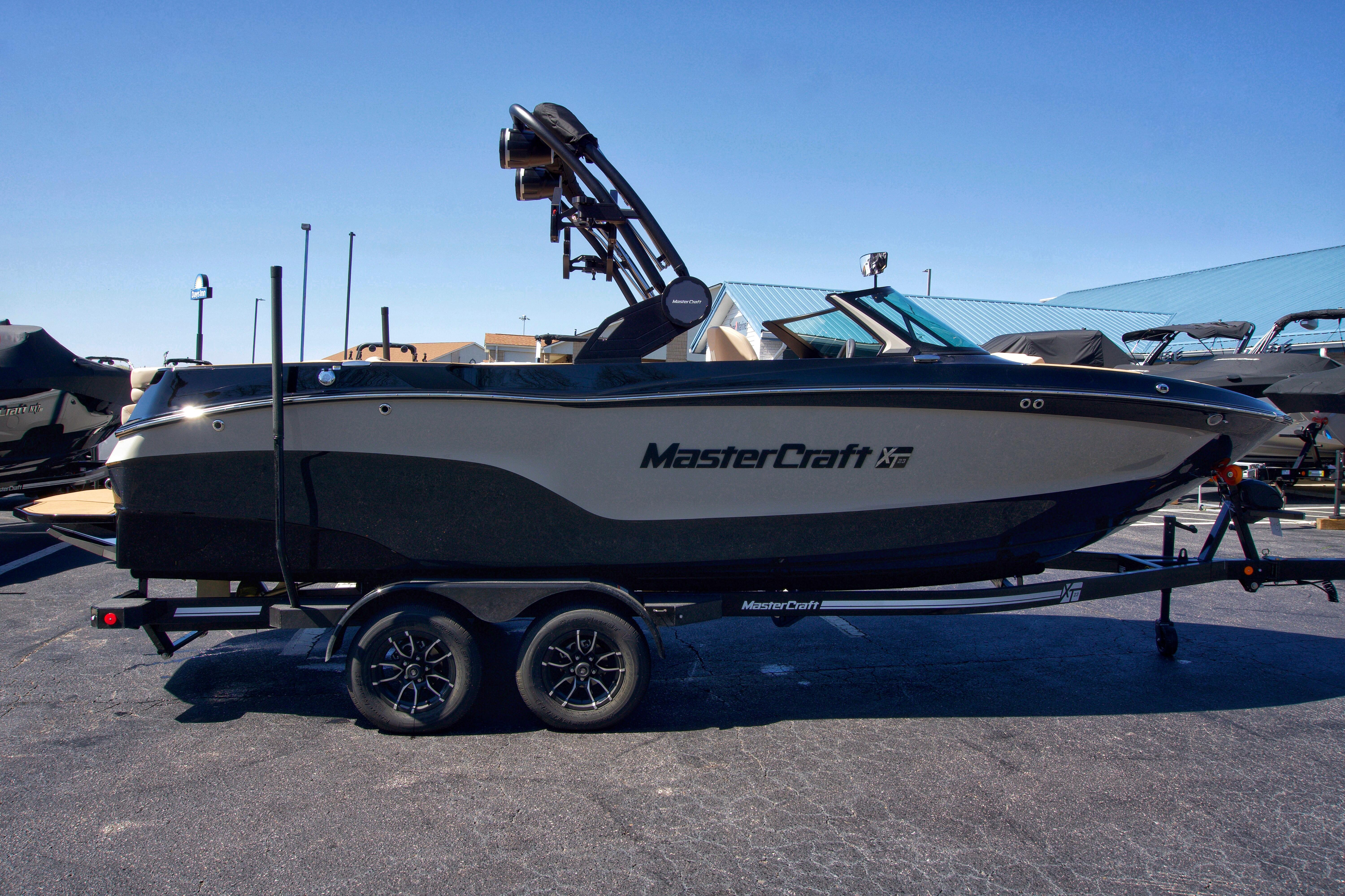 2025 MasterCraft XT23