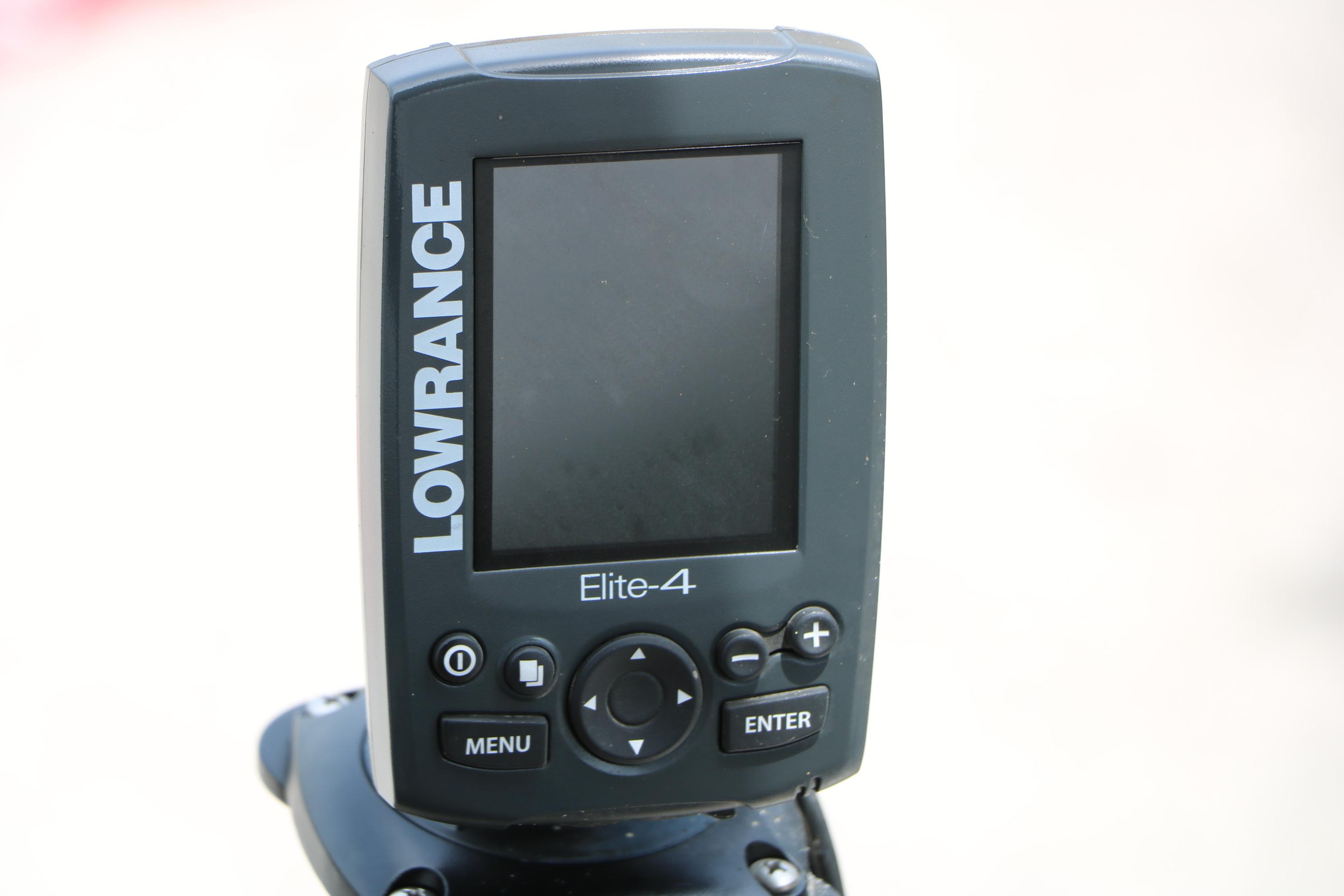 Lowrance Elite-4 fish finder on 2013 Sun Tracker Fishin' Barge 20 DLX.