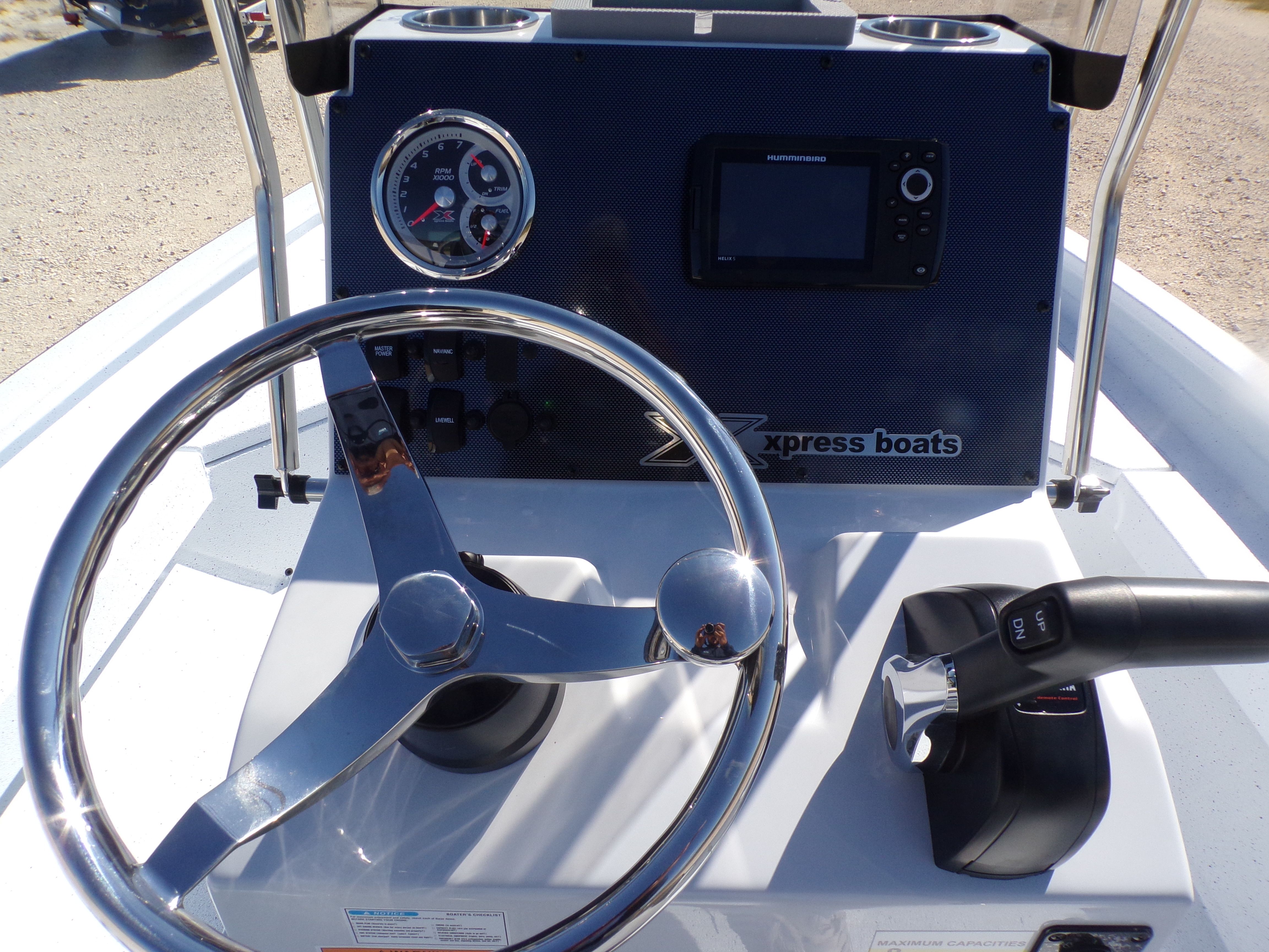 2026 Xpress H20B Bay - 25