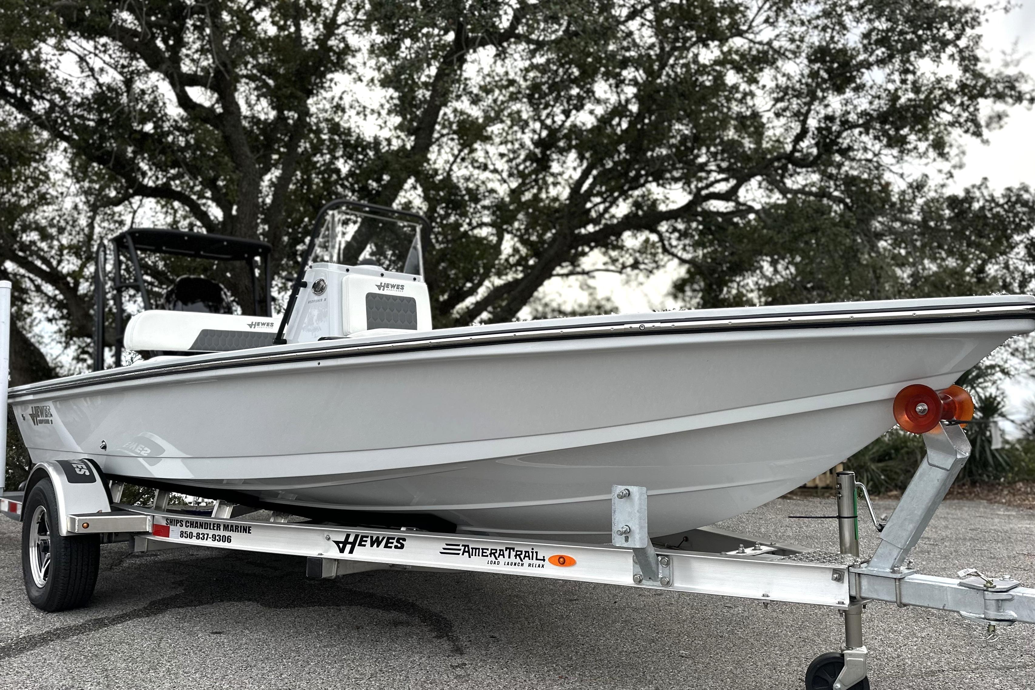 2026 Hewes Redfisher 18