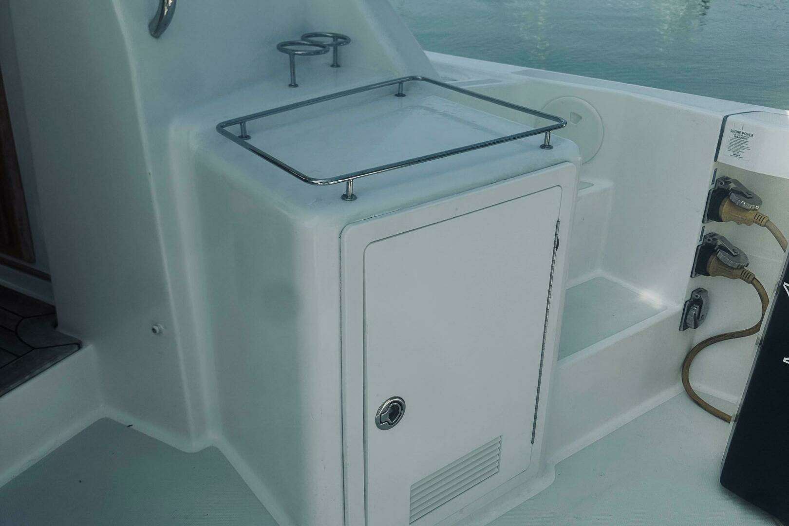 2007 Sabre 34 Express - Image 22