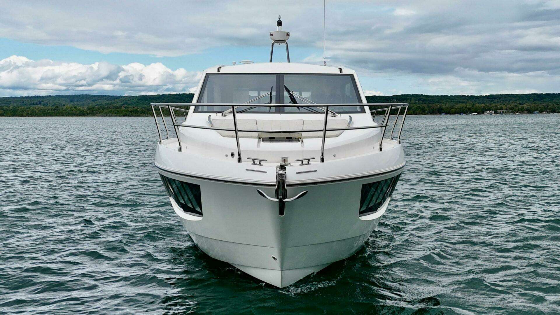 2016 Absolute 45 Sport Yacht - Image 13