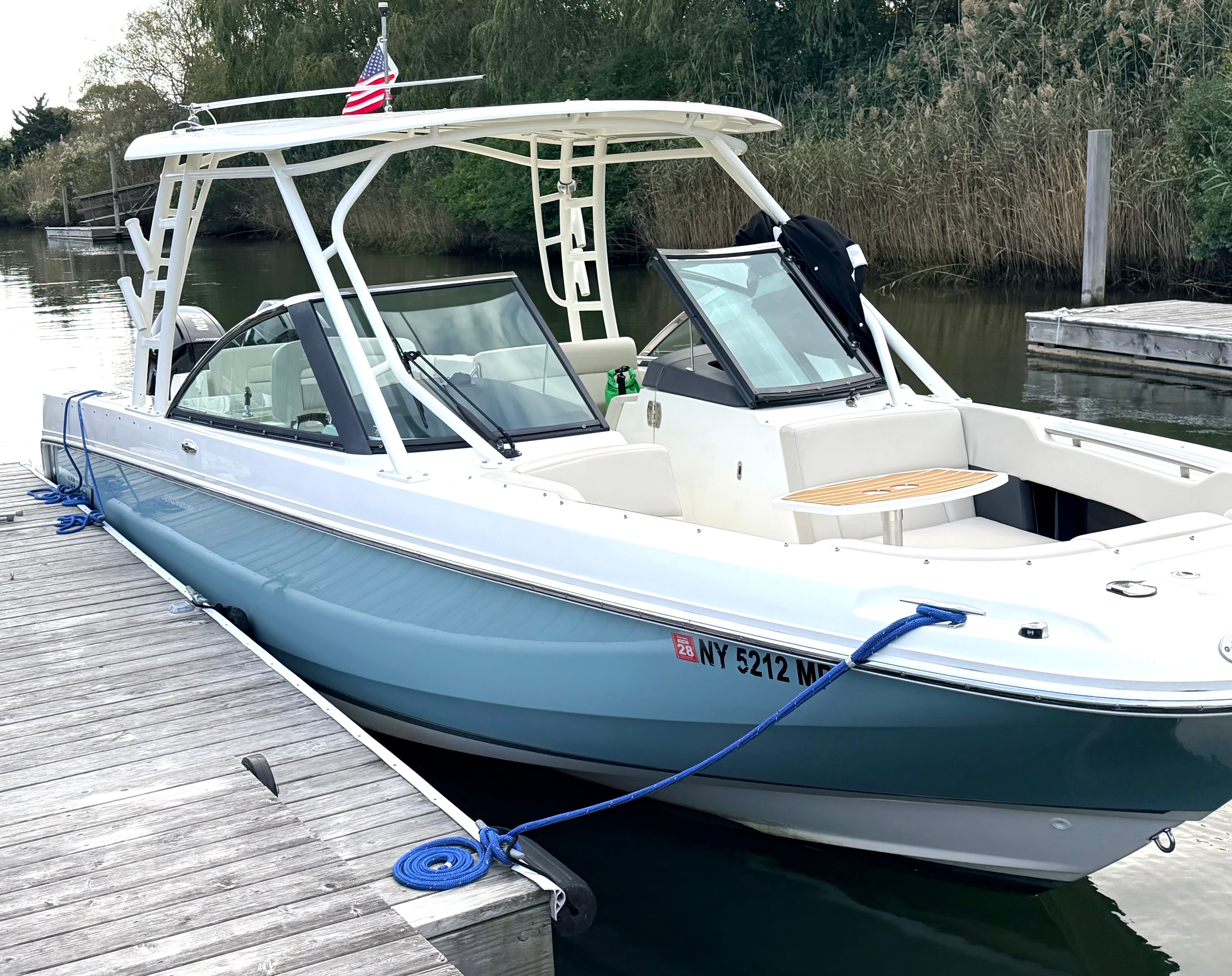 2019 Boston Whaler 270 Vantage - 2