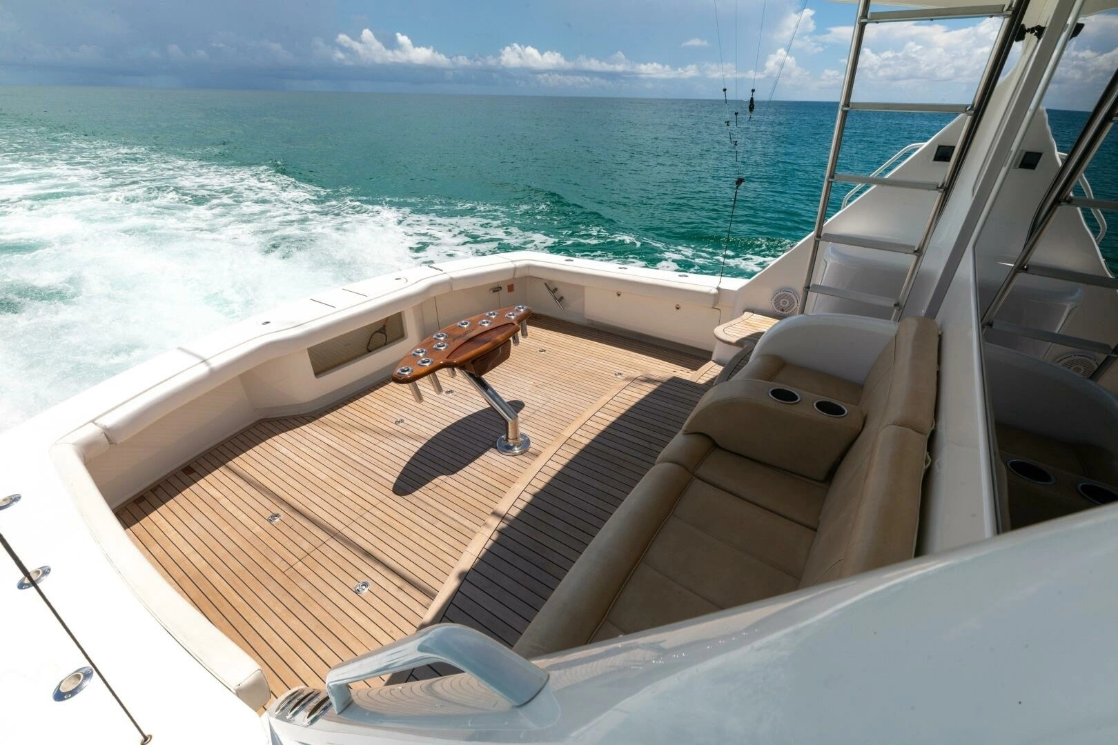2015 Viking 70 Convertible - Image 37