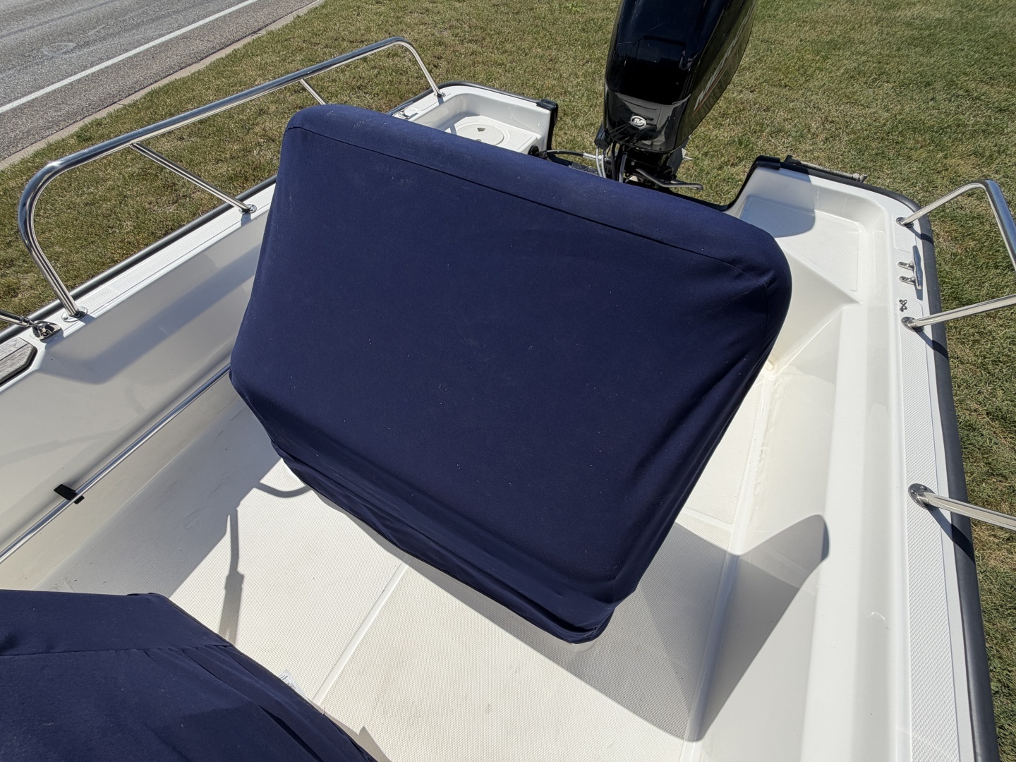 2023 Boston Whaler 150 Montauk - Image 18