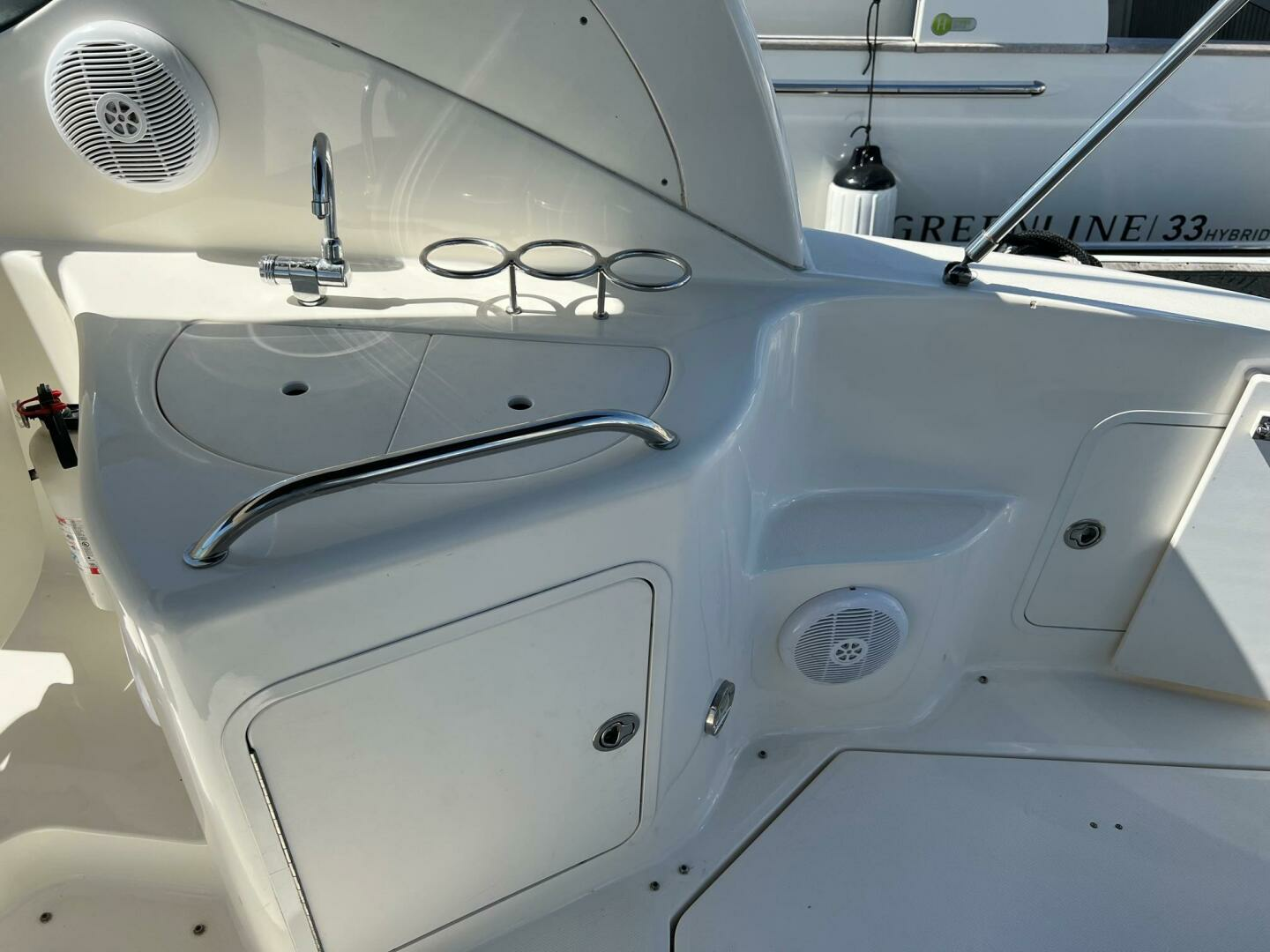 2006 Sea Ray Sundancer - Image 9