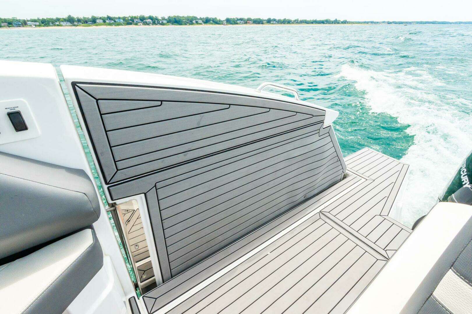 2021 Cruisers Yachts — - Image 25