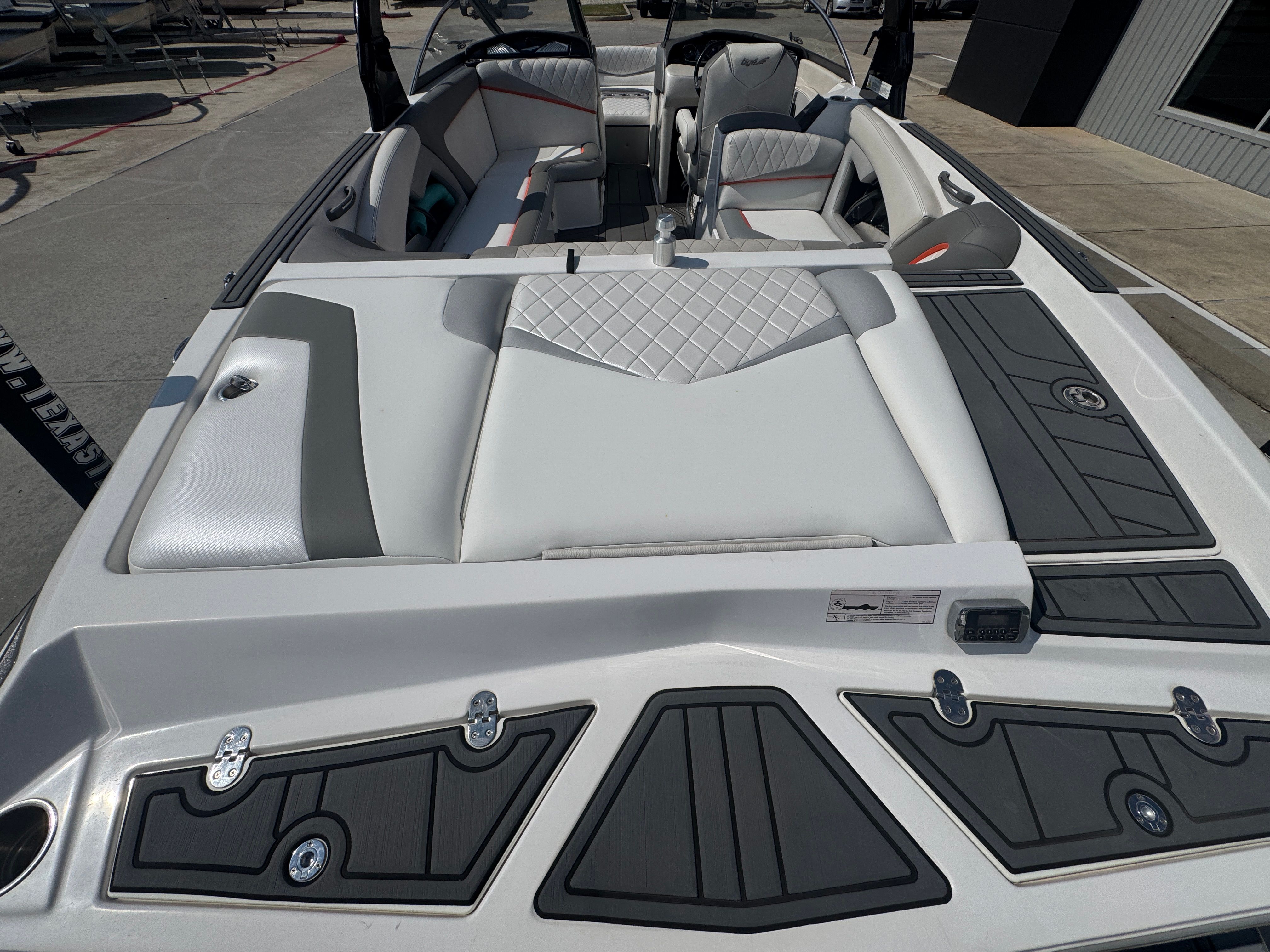2015 Tigé RZ4 - 17