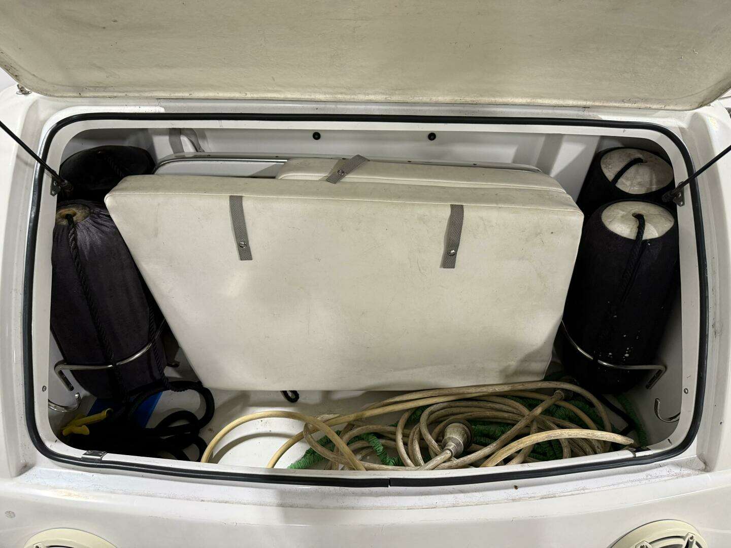 2005 Formula Super Sport - Image 40