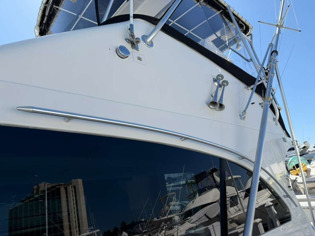 2000 Luhrs Tournament 340 Convertible - 11
