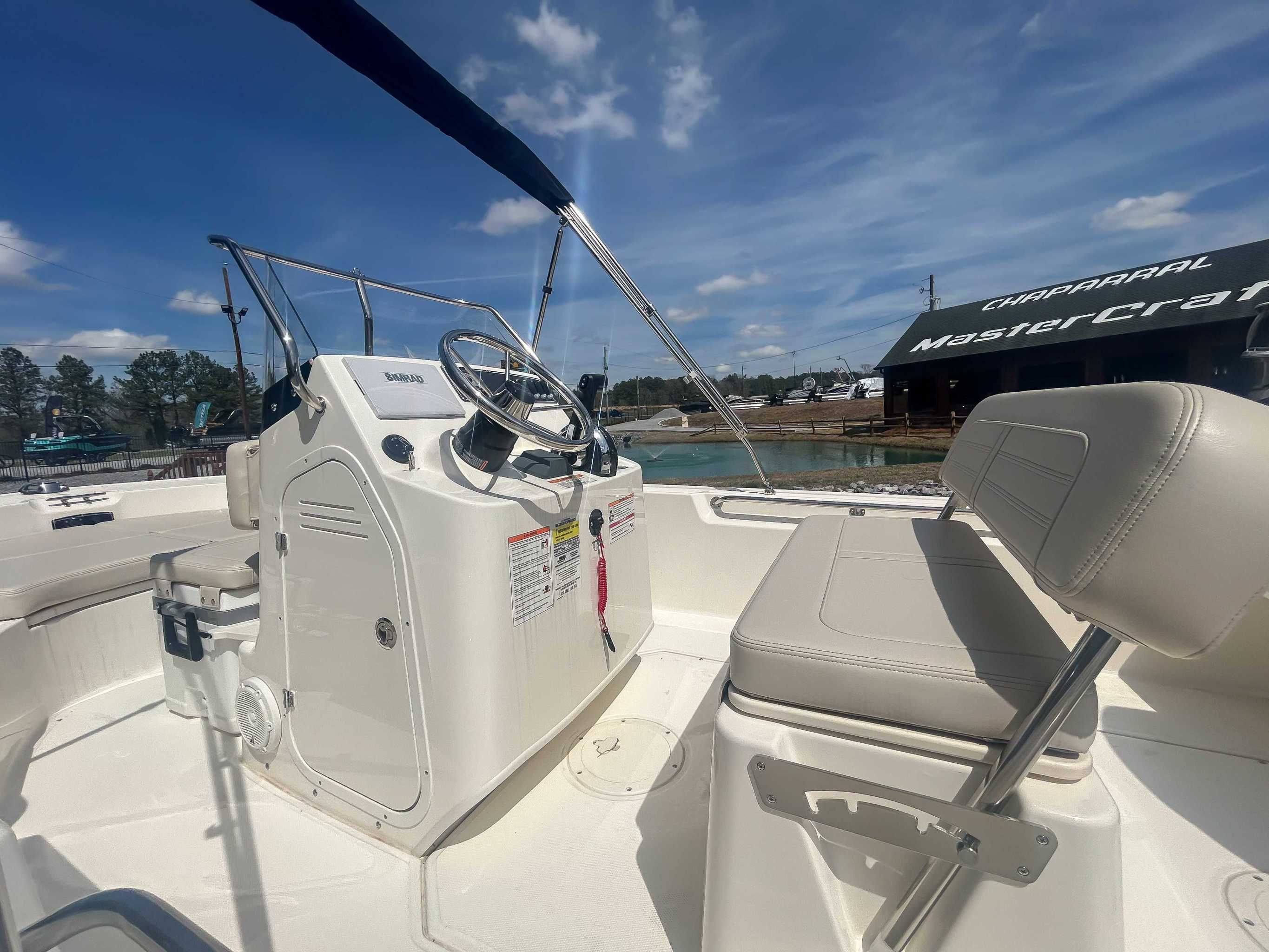 2025 Boston Whaler 170 Montauk - 12