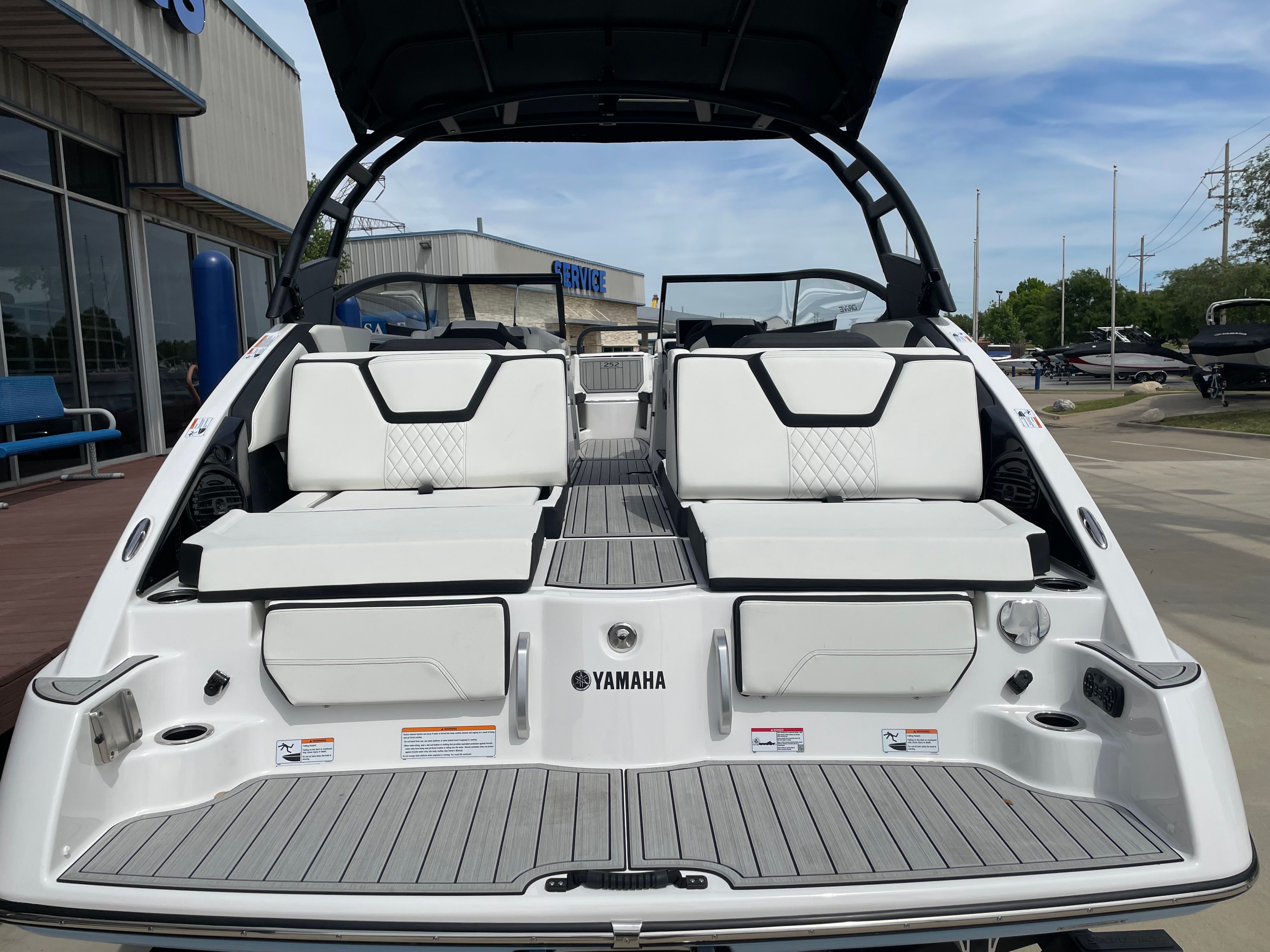 2026 YAMAHA 252 SD - Image 9