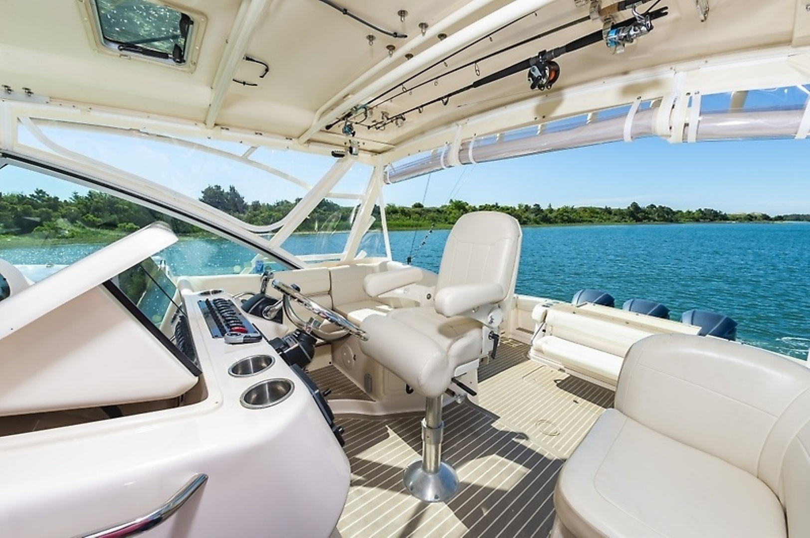 2014 Grady-White Express 370 - Image 32