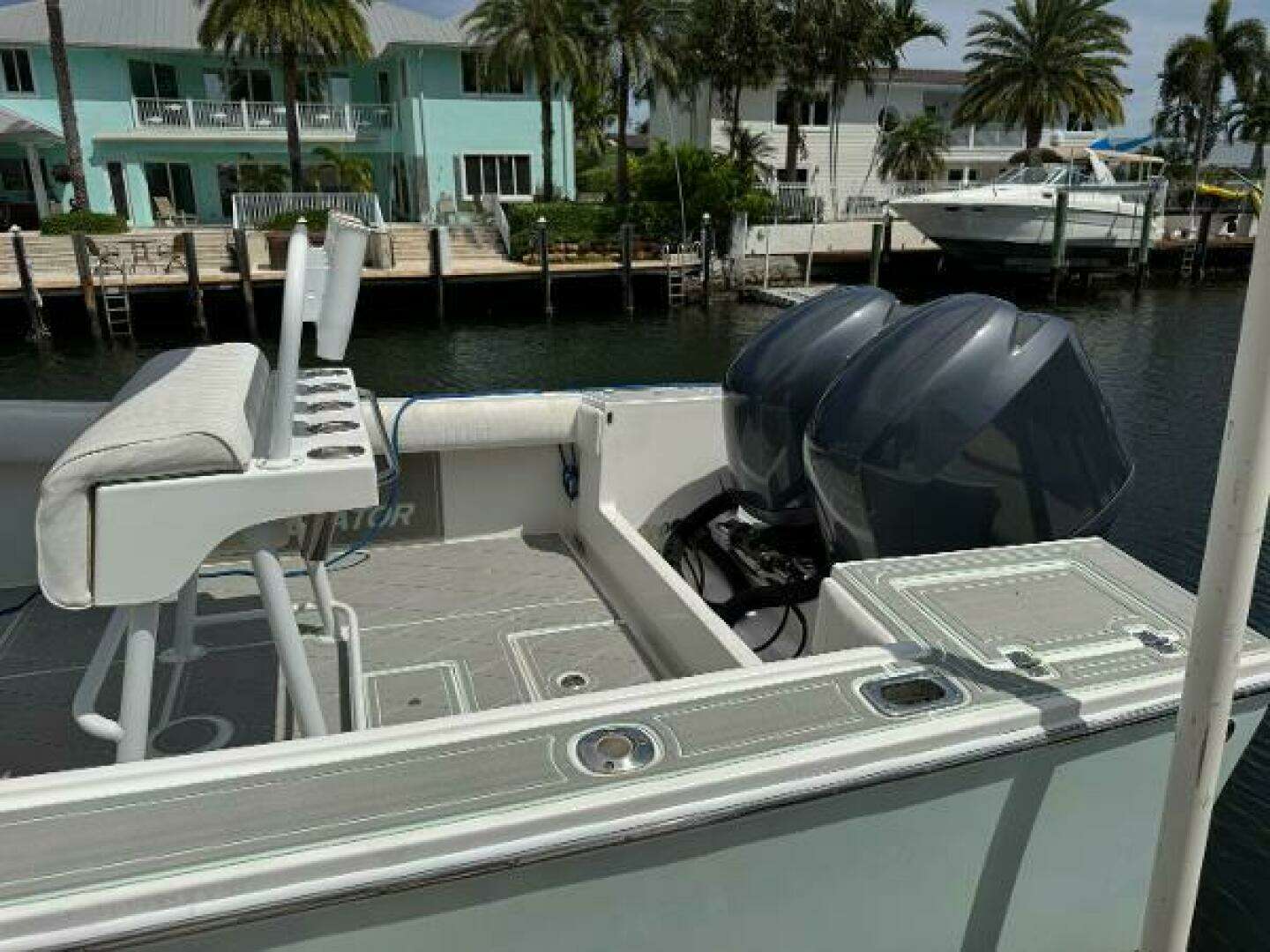 2005 Regulator 23 Center Console - Image 21