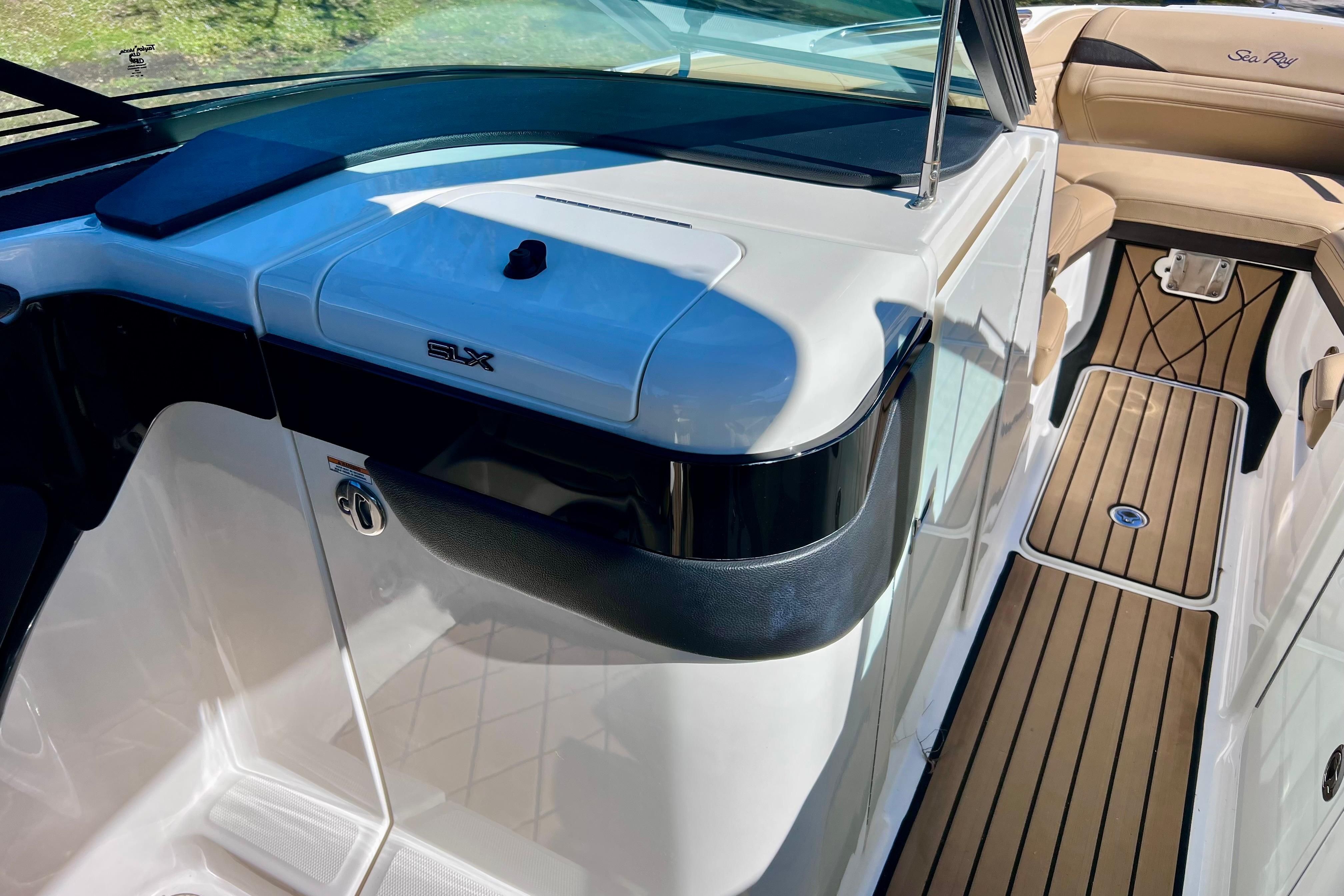 2023 Sea Ray SLX 280 - 50