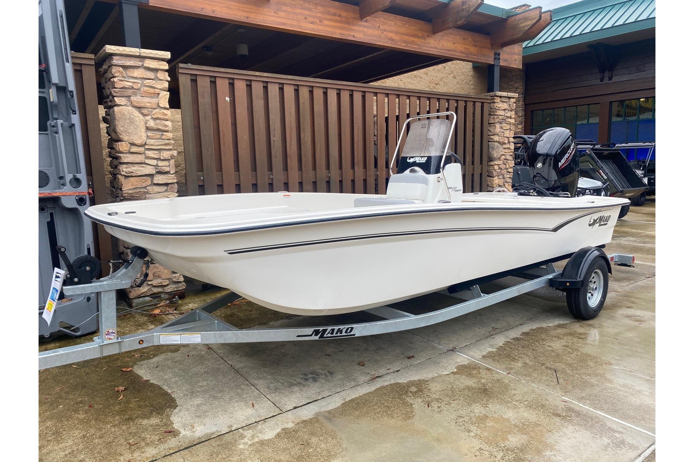 2026 Mako Pro Skiff 17 CC