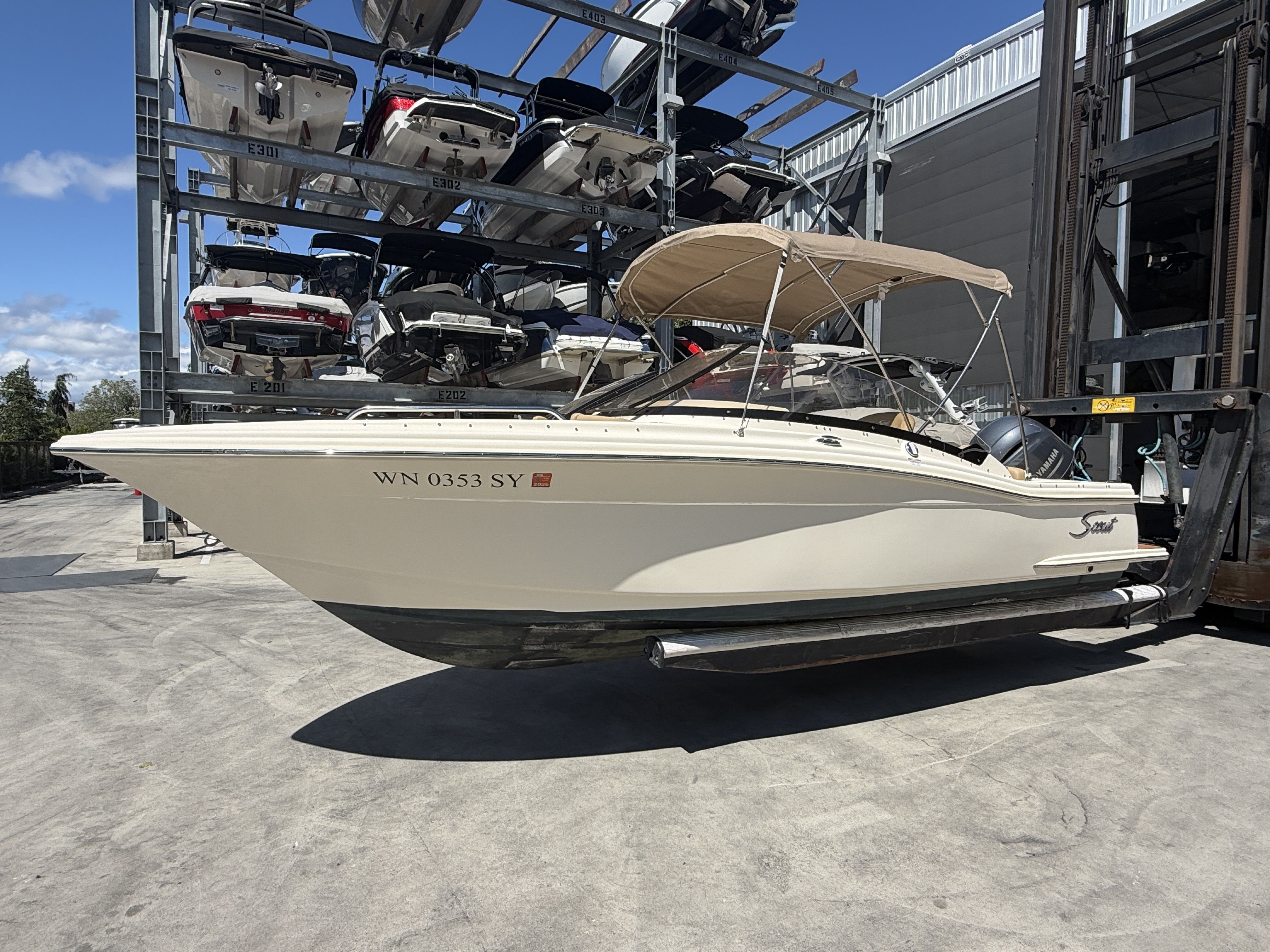 2021 Scout 215 - 9