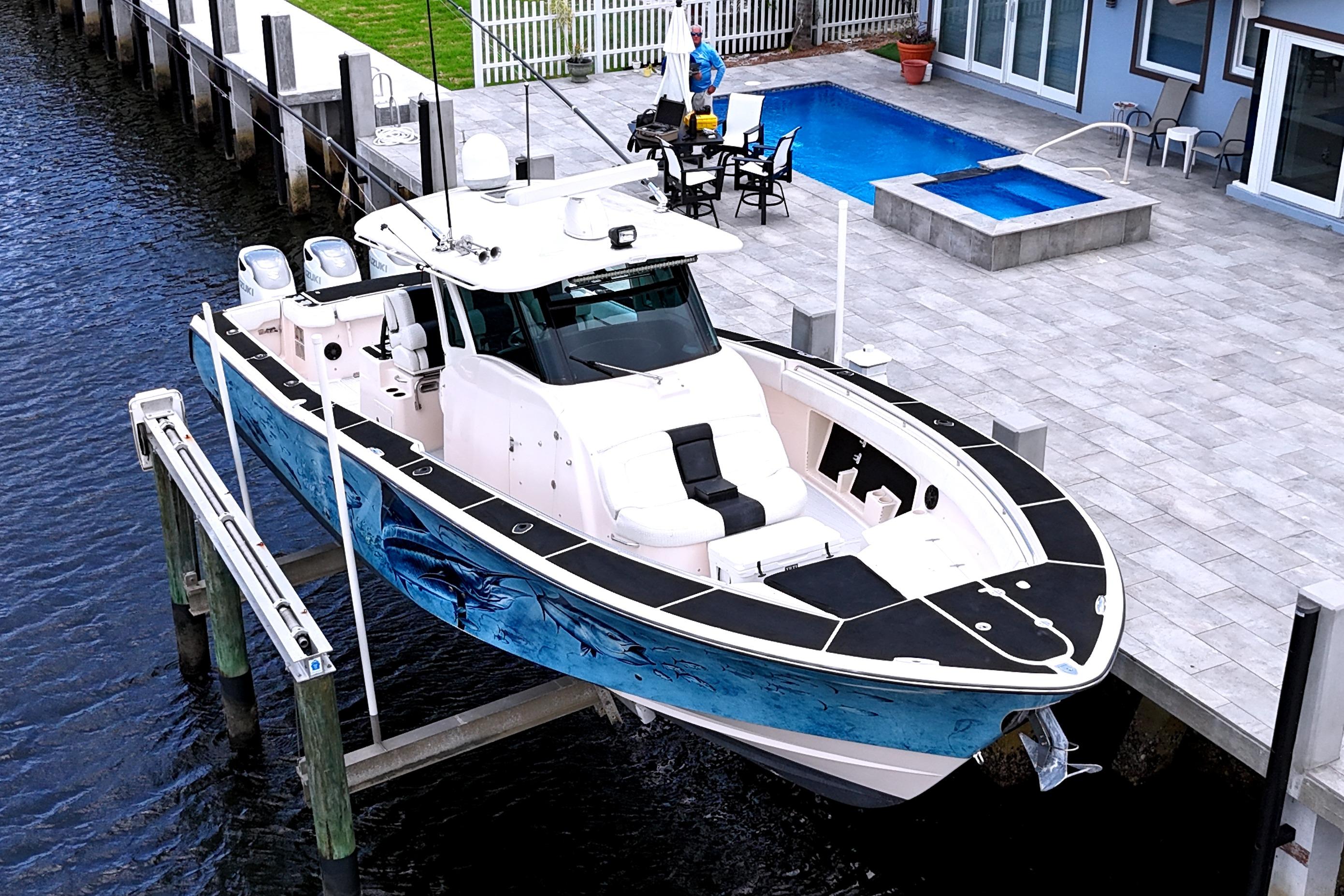 2010 Grady-White Canyon 366