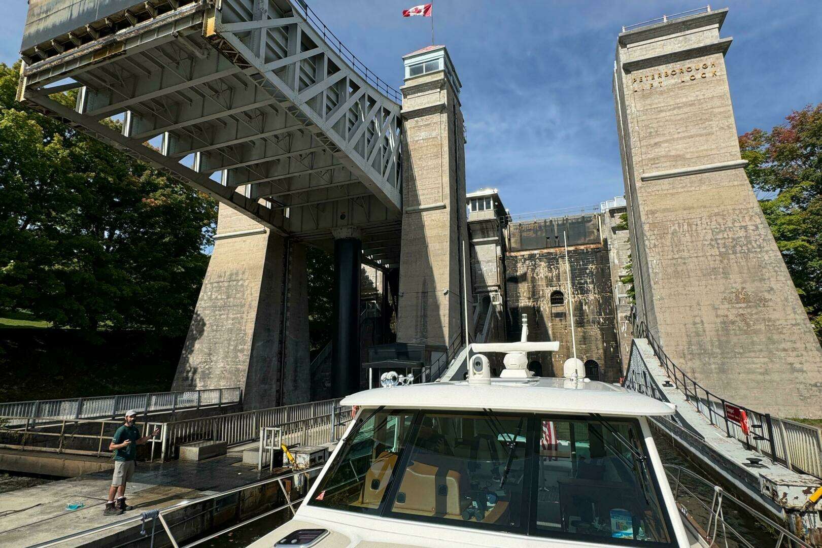 2022 Sabre 45 Salon Express - Image 55