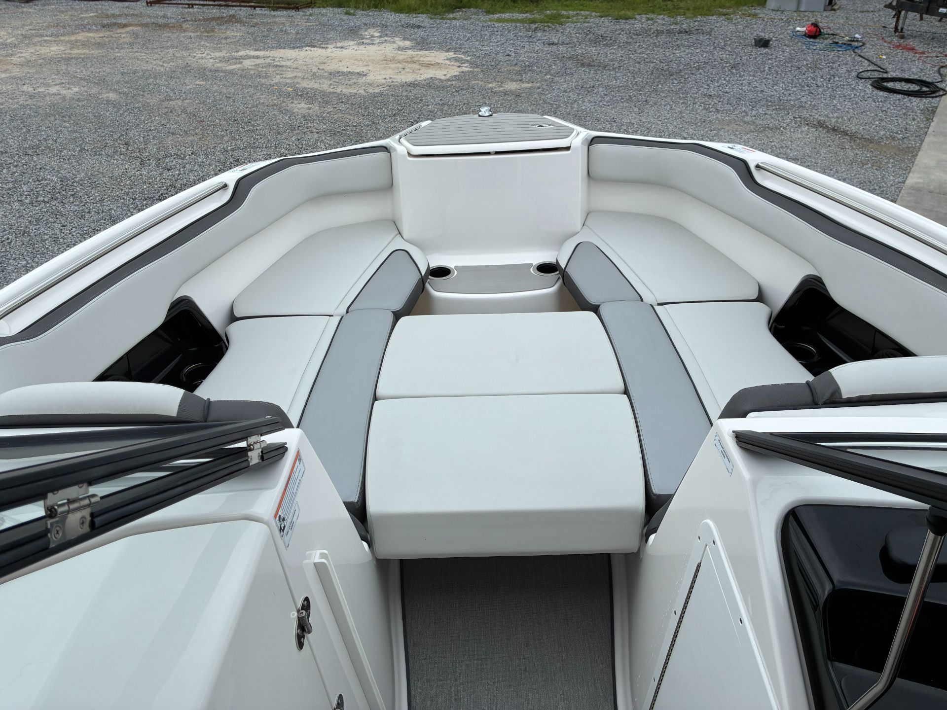 2023 Yamaha Boats AR250 - 11