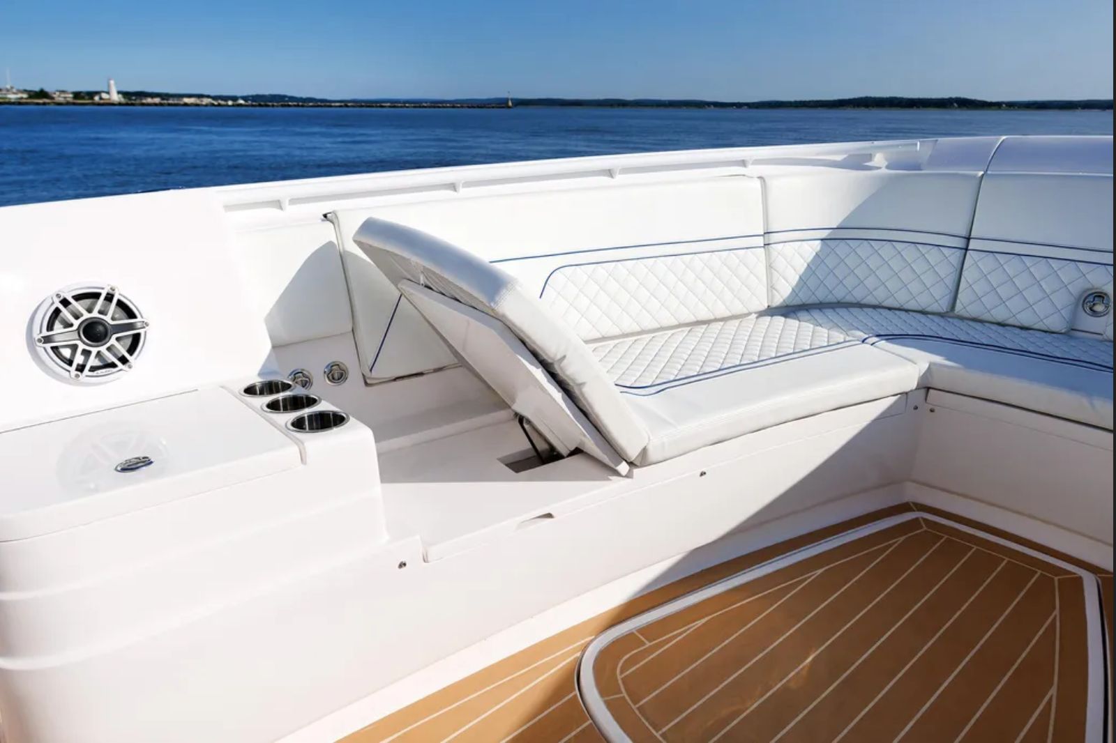 2022 Intrepid 375 Nomad SE - 30