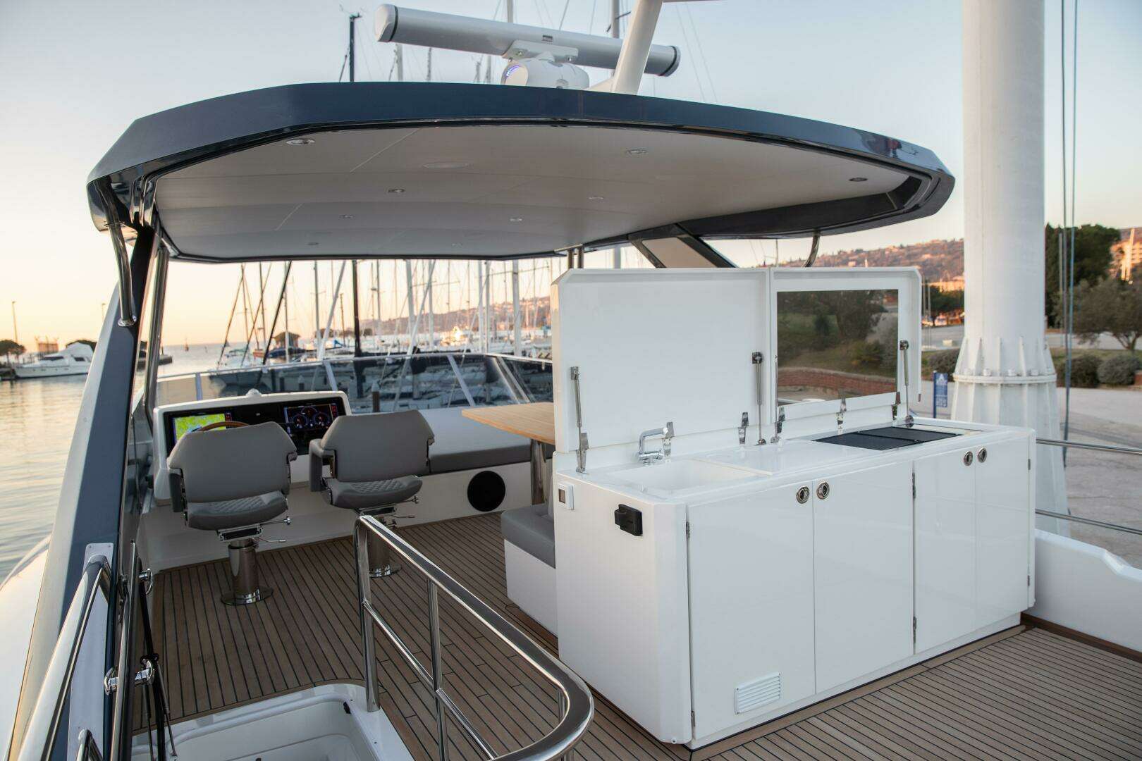 2021 Greenline OceanClass 68 Fly - Image 38
