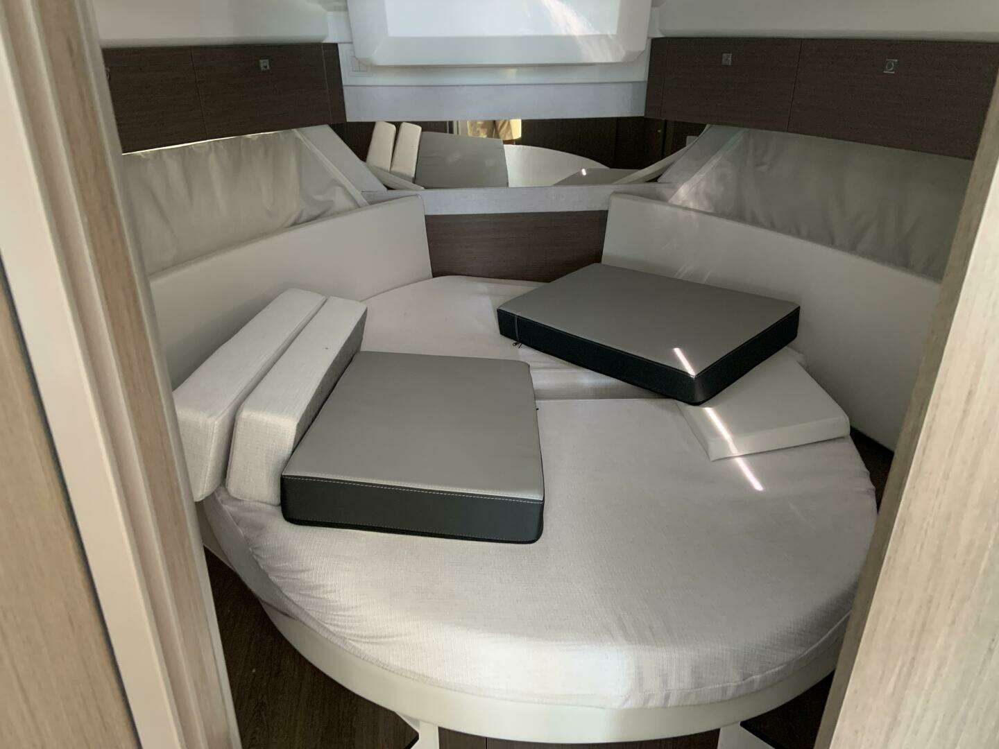 2025 Jeanneau NC 1095 Coupe - Image 17