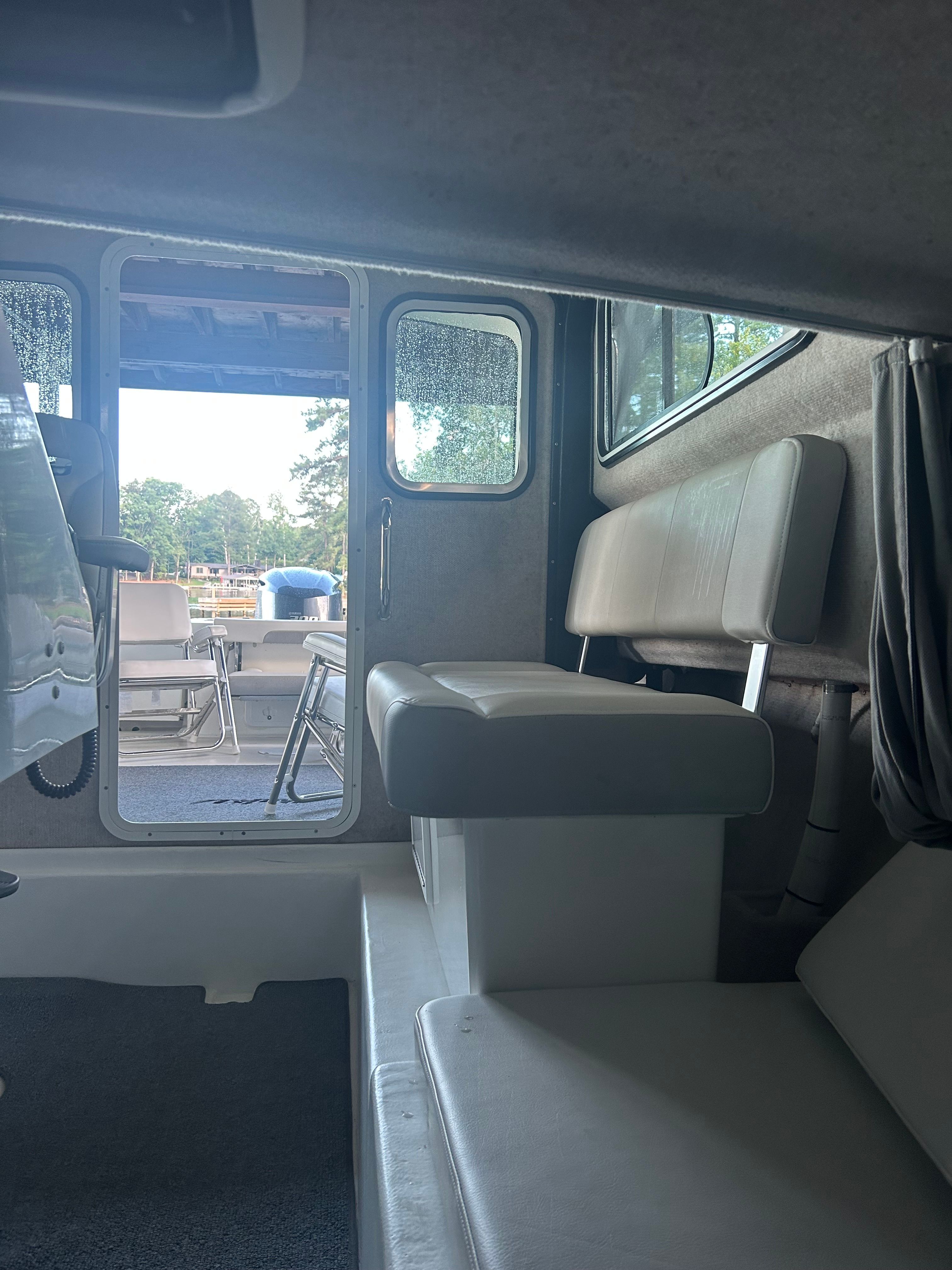2020 Parker 2320 Sport Cabin - 14