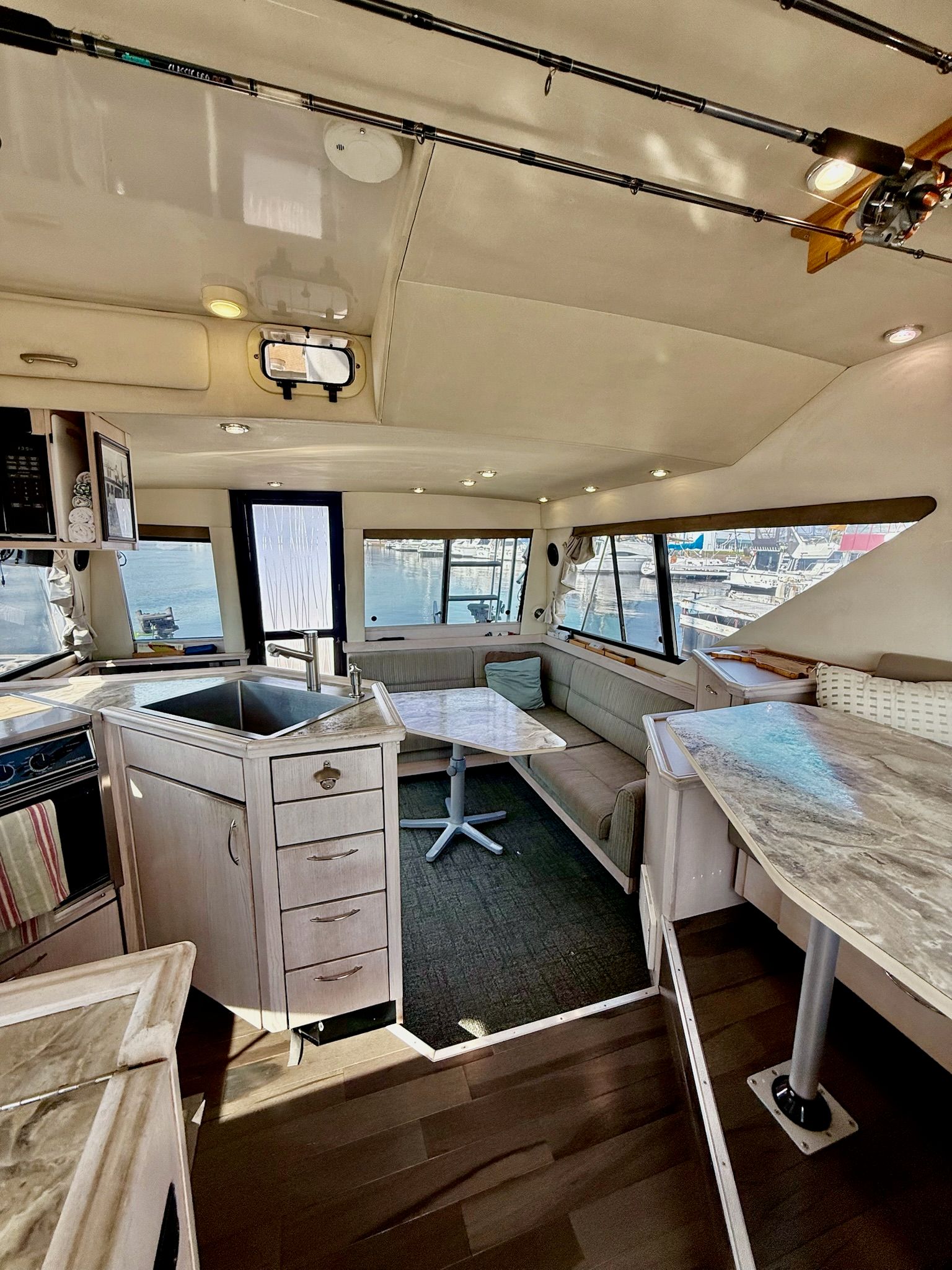 1996 Bayliner 3988 Motoryacht - 13