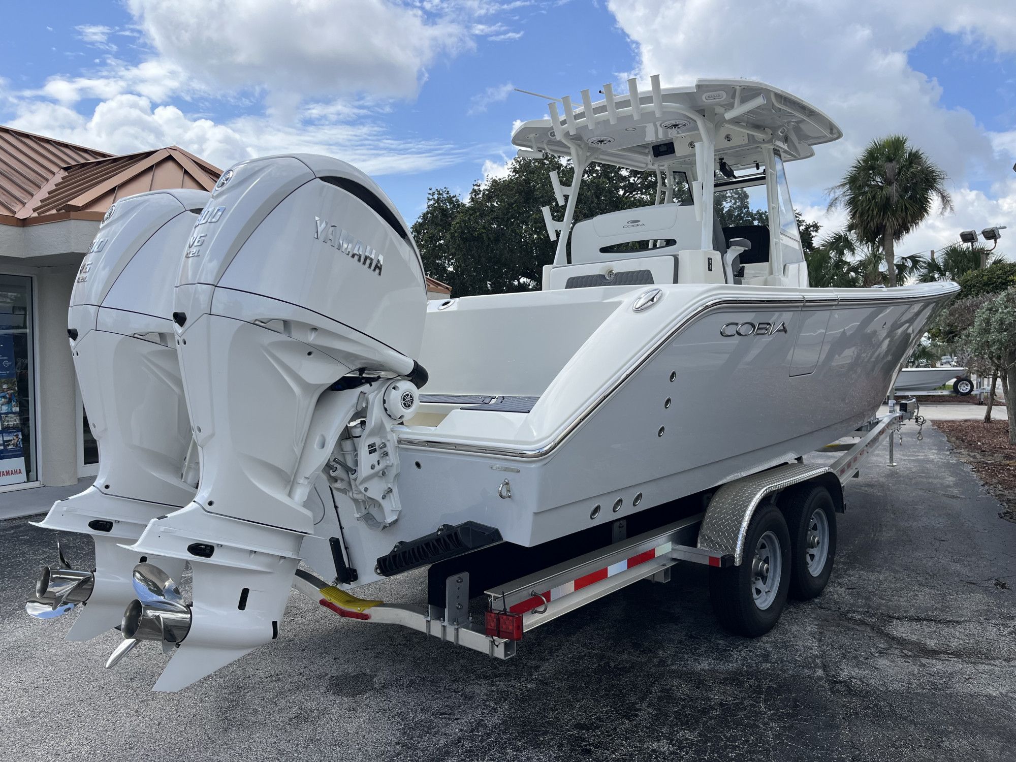 2026 Cobia 305 Center Console - 6
