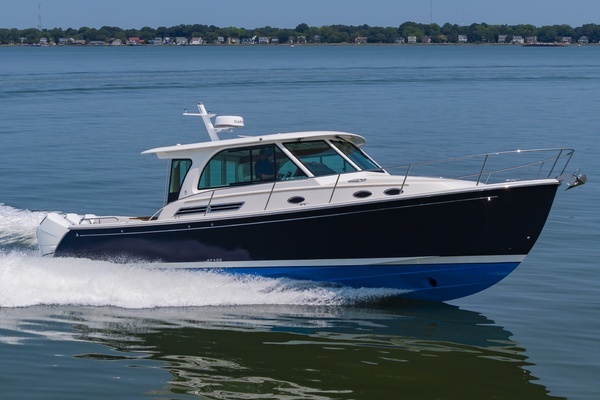 2025 Back Cove 39O