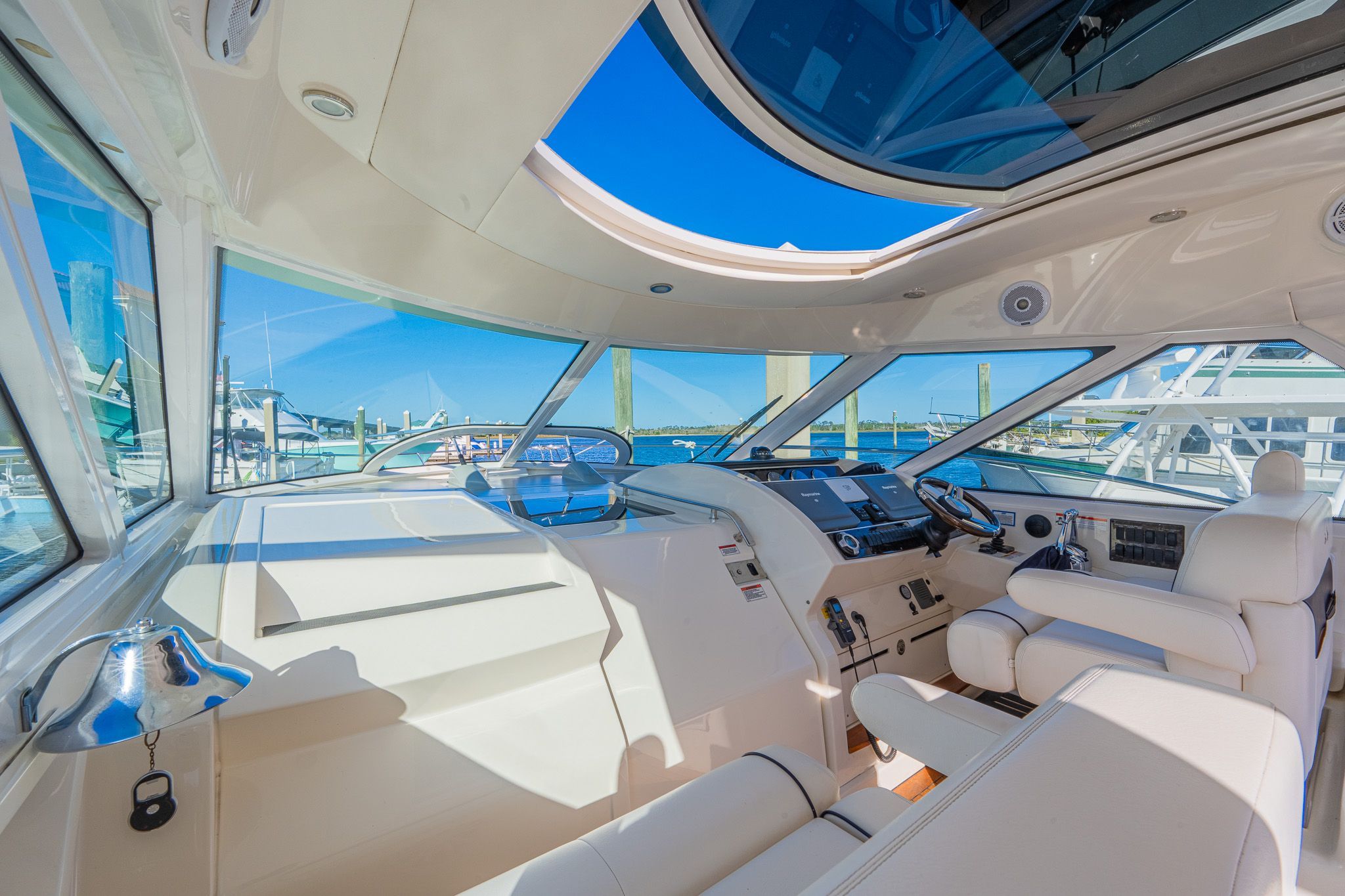 2010 Sea Ray 450 Sundancer - 13