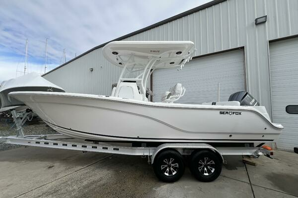 2026 Sea Fox 248 Side Console