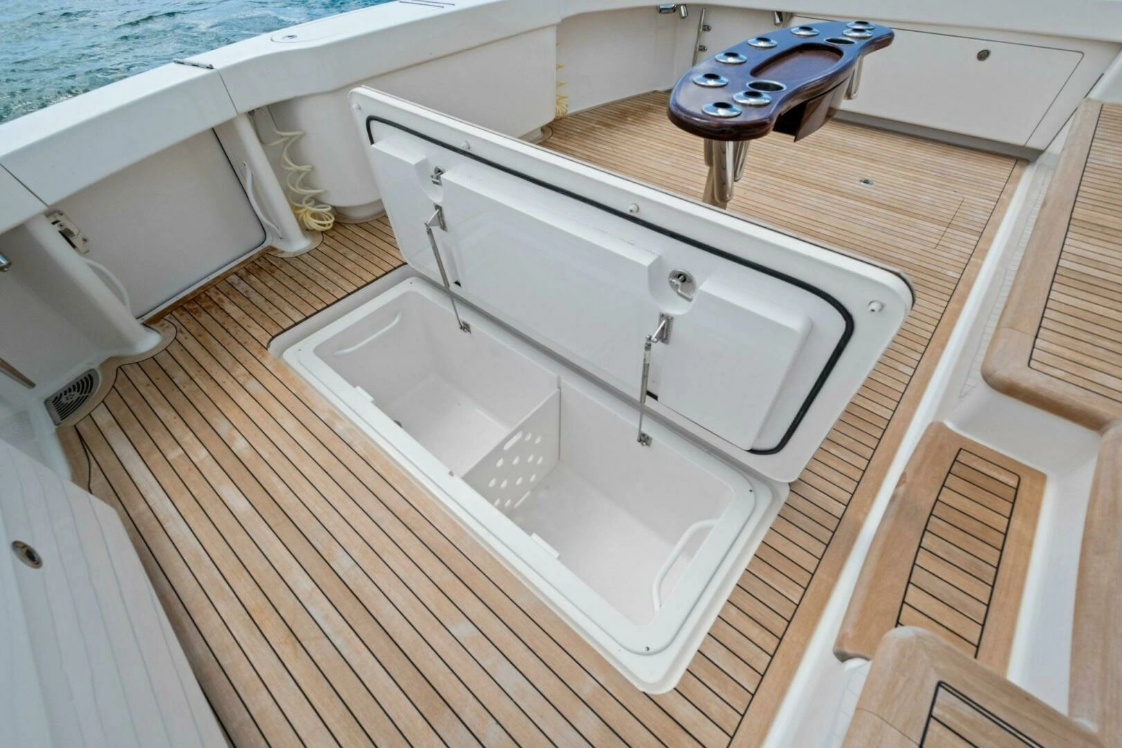 2008 Viking 64 Convertible - Image 81