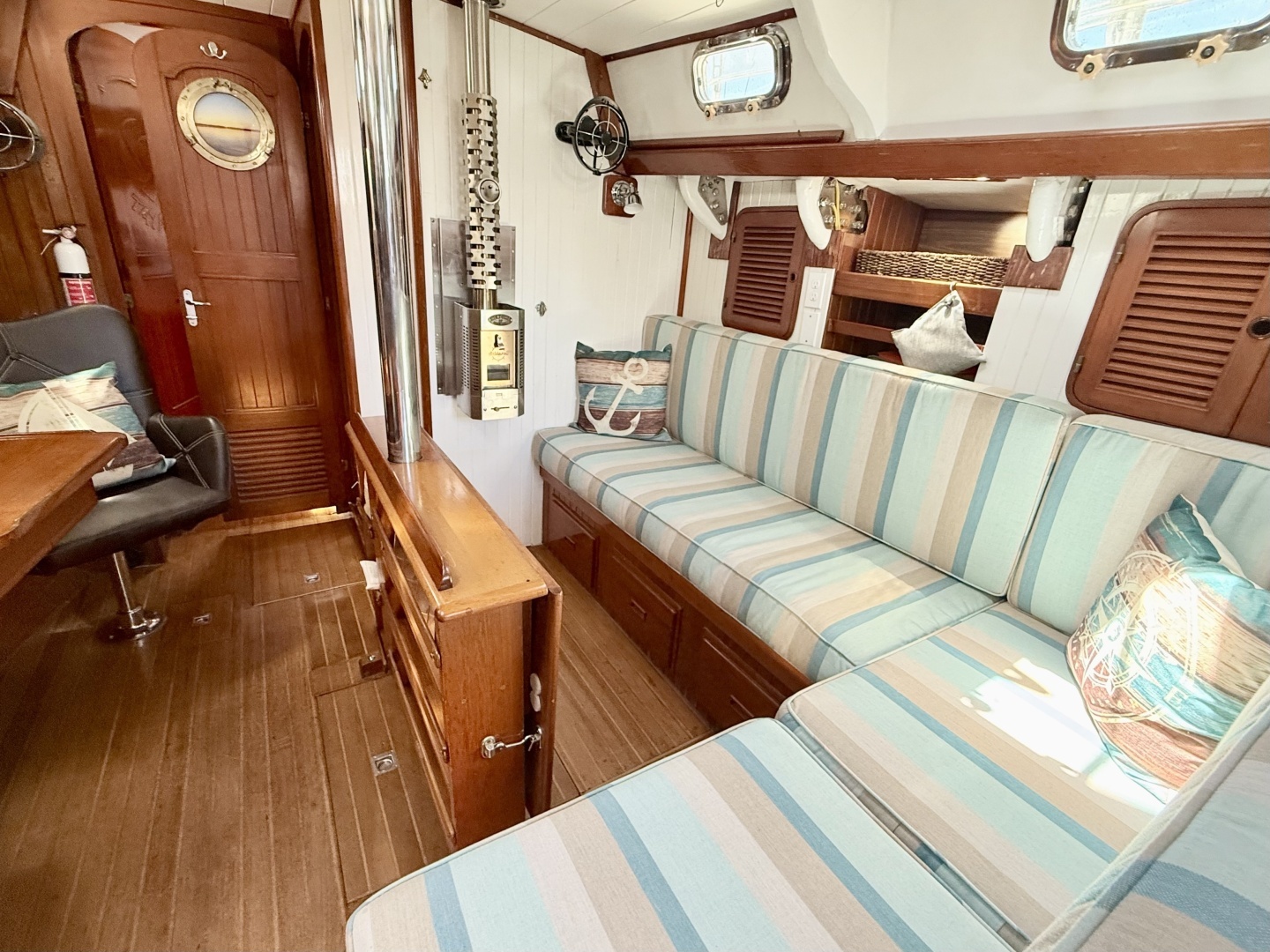 1985 Tayana Vancouver 42 - Image 19