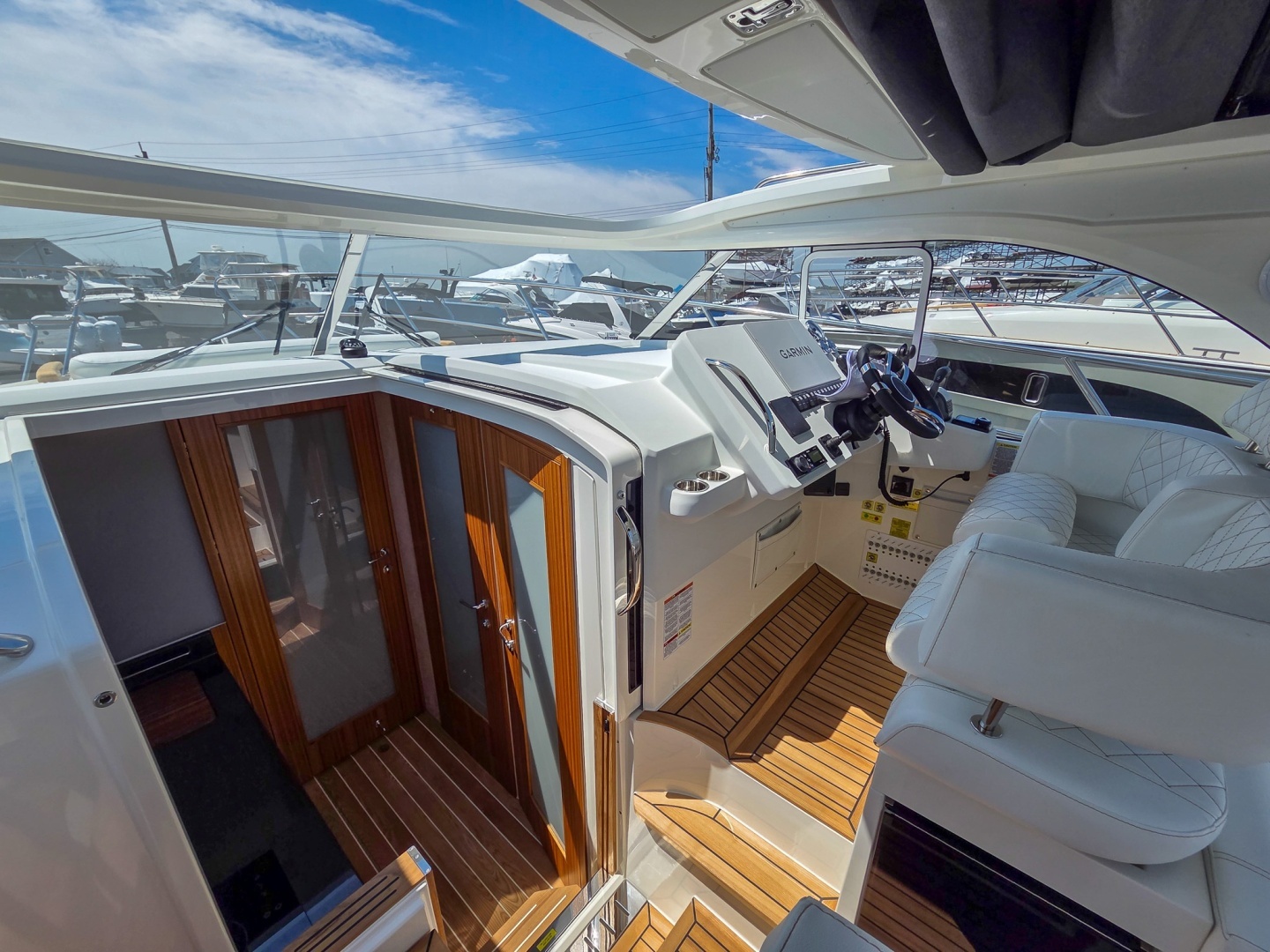 2026 Marex 310 Sun Cruiser - Image 25