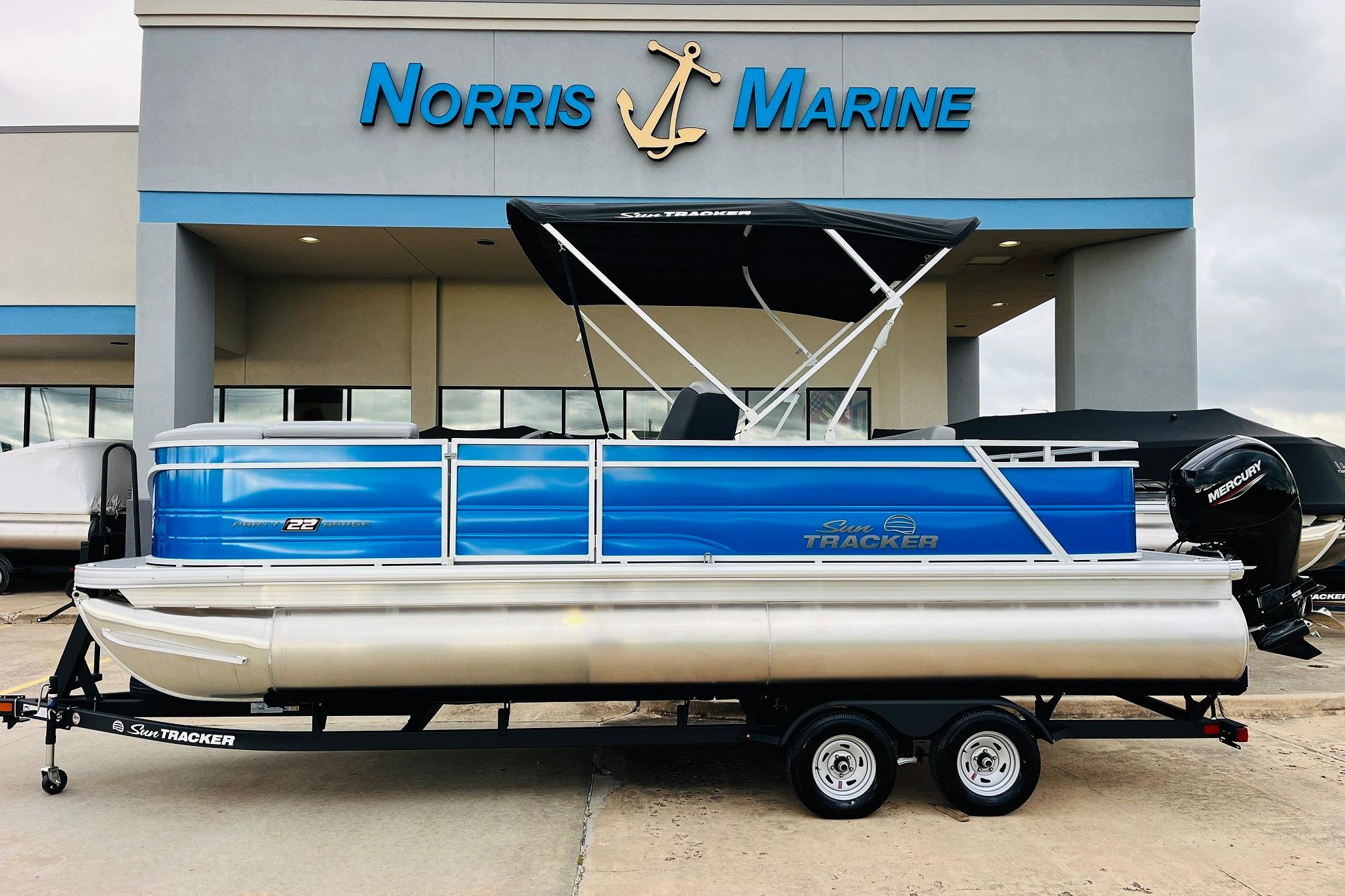 2026 Sun Tracker Party Barge 22 RF DLX