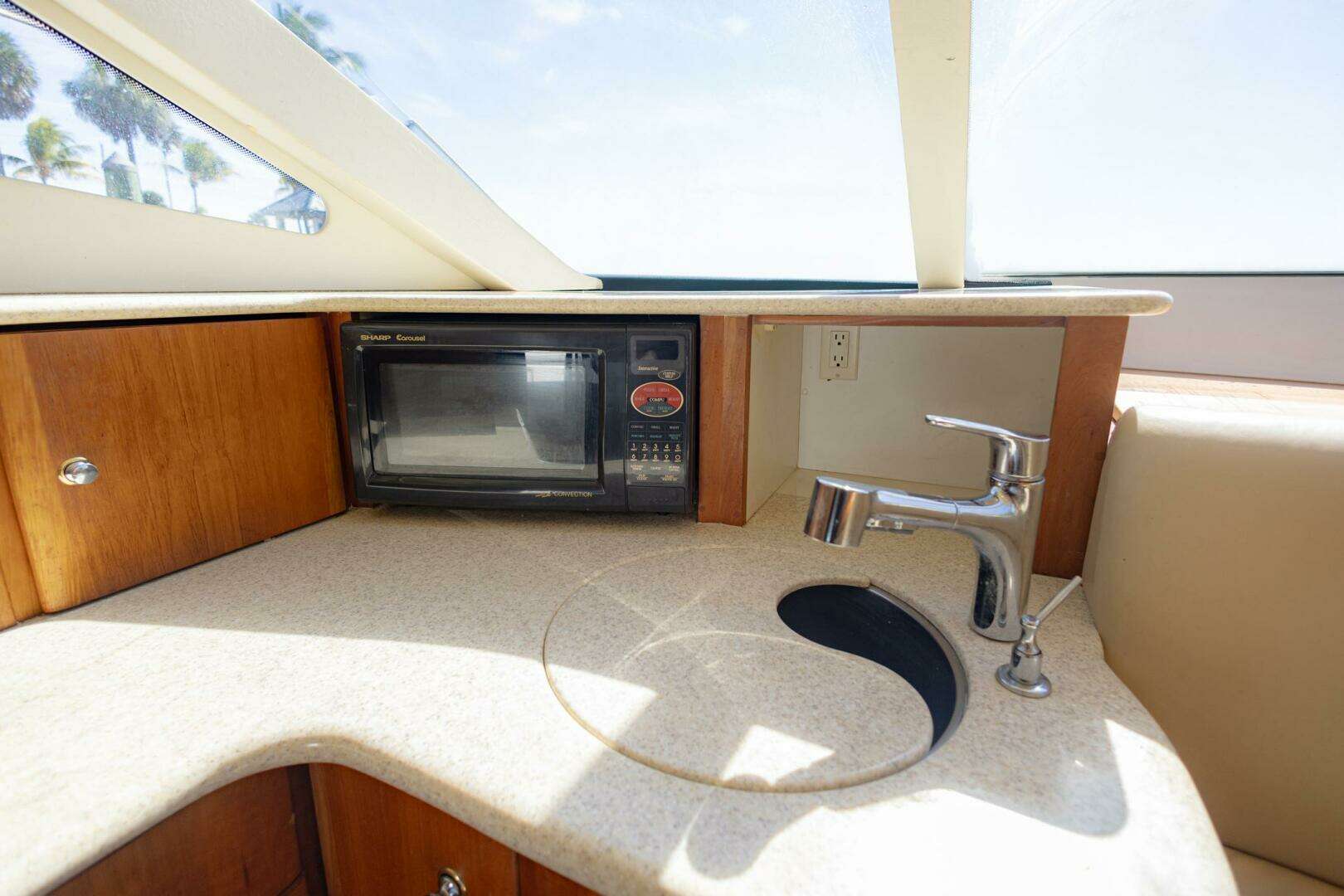 2001 Silverton Sport Bridge - Image 28