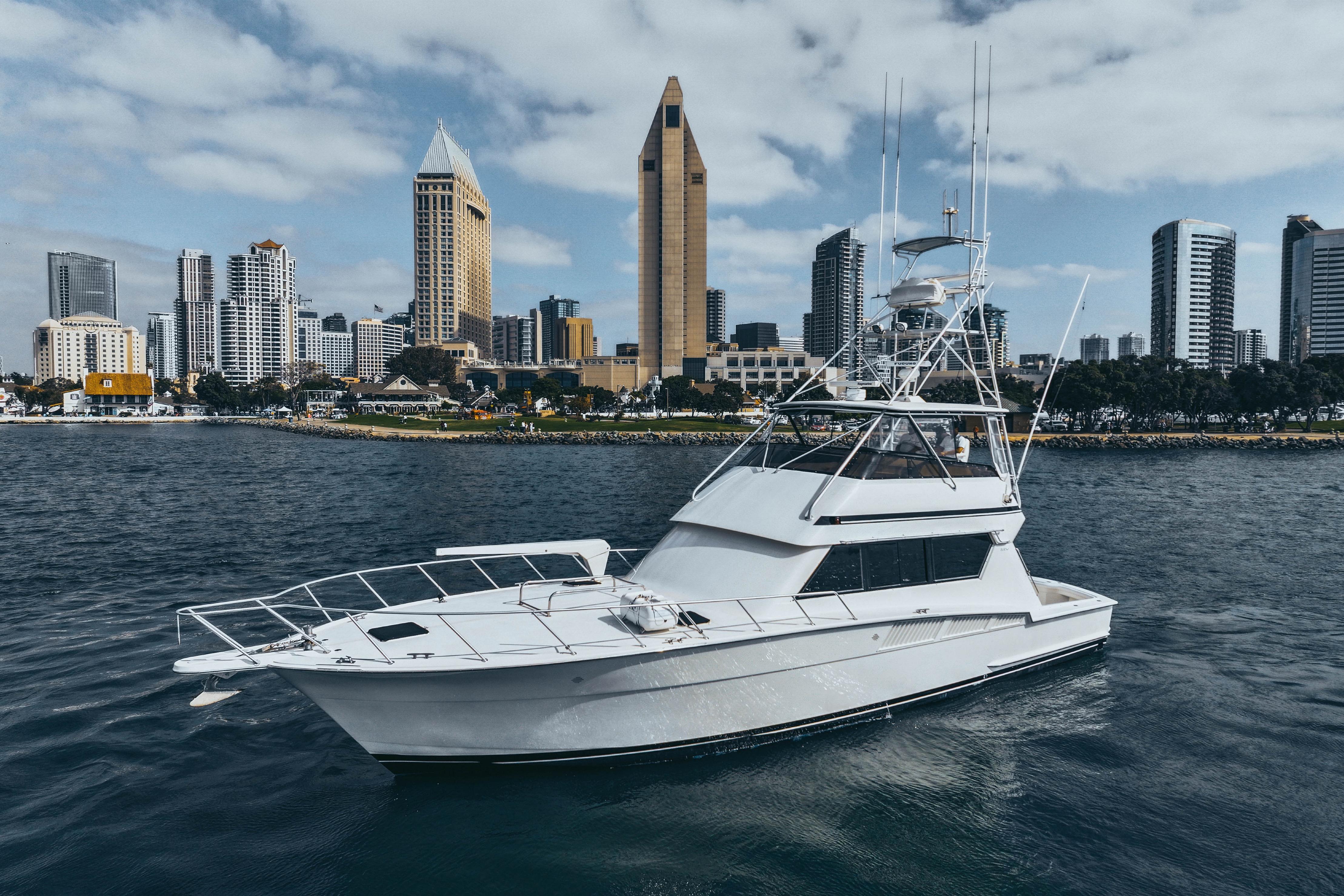 1990 Hatteras 58 Convertible