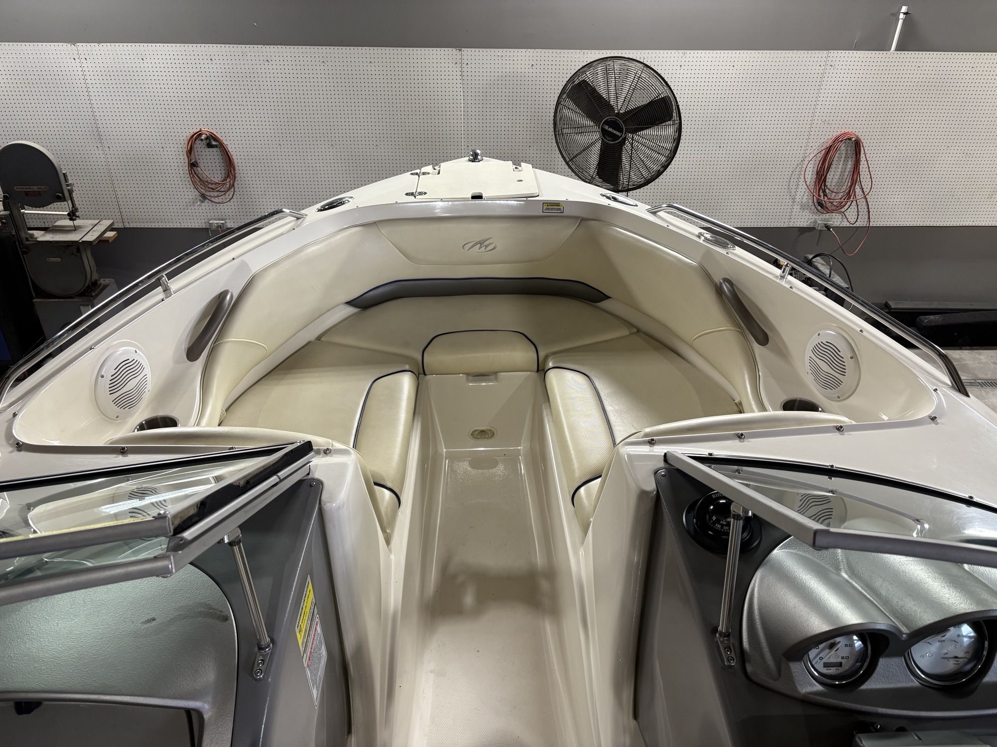 2006 Monterey 214FS - 5