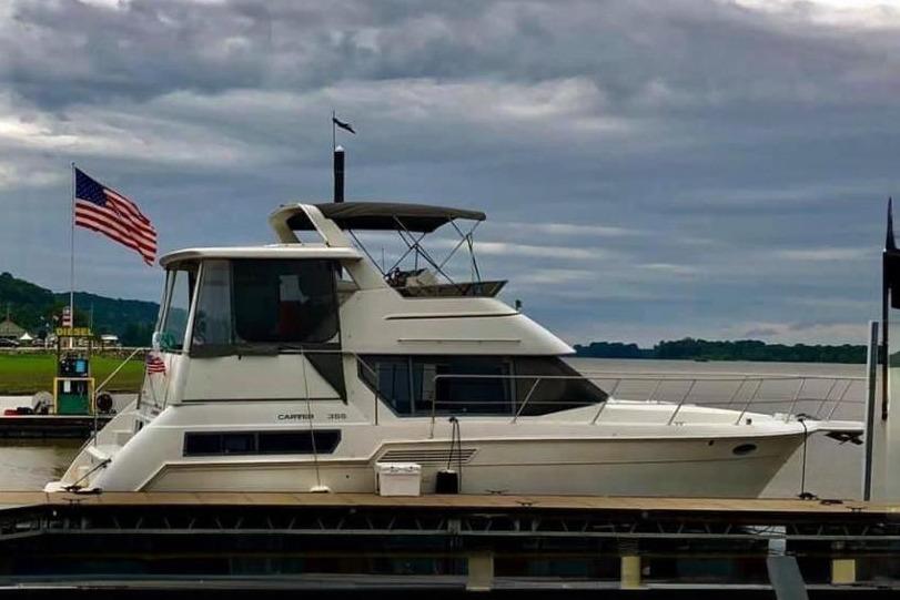 1996 Carver 355 Aft Cabin Motor Yacht