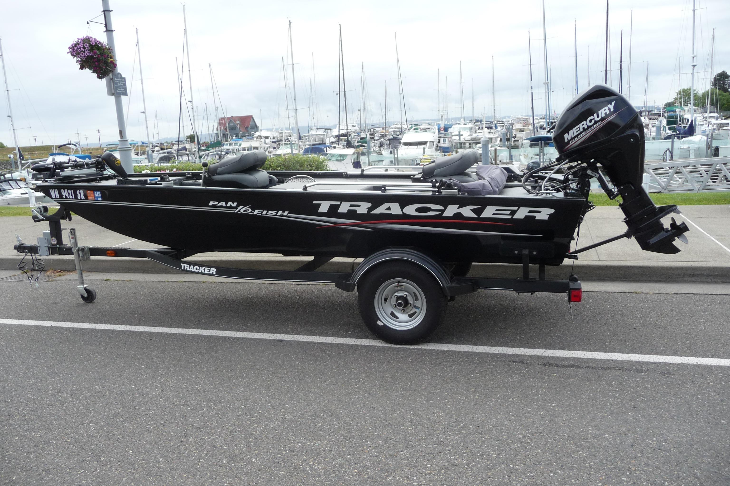 2019 Tracker Panfish 16