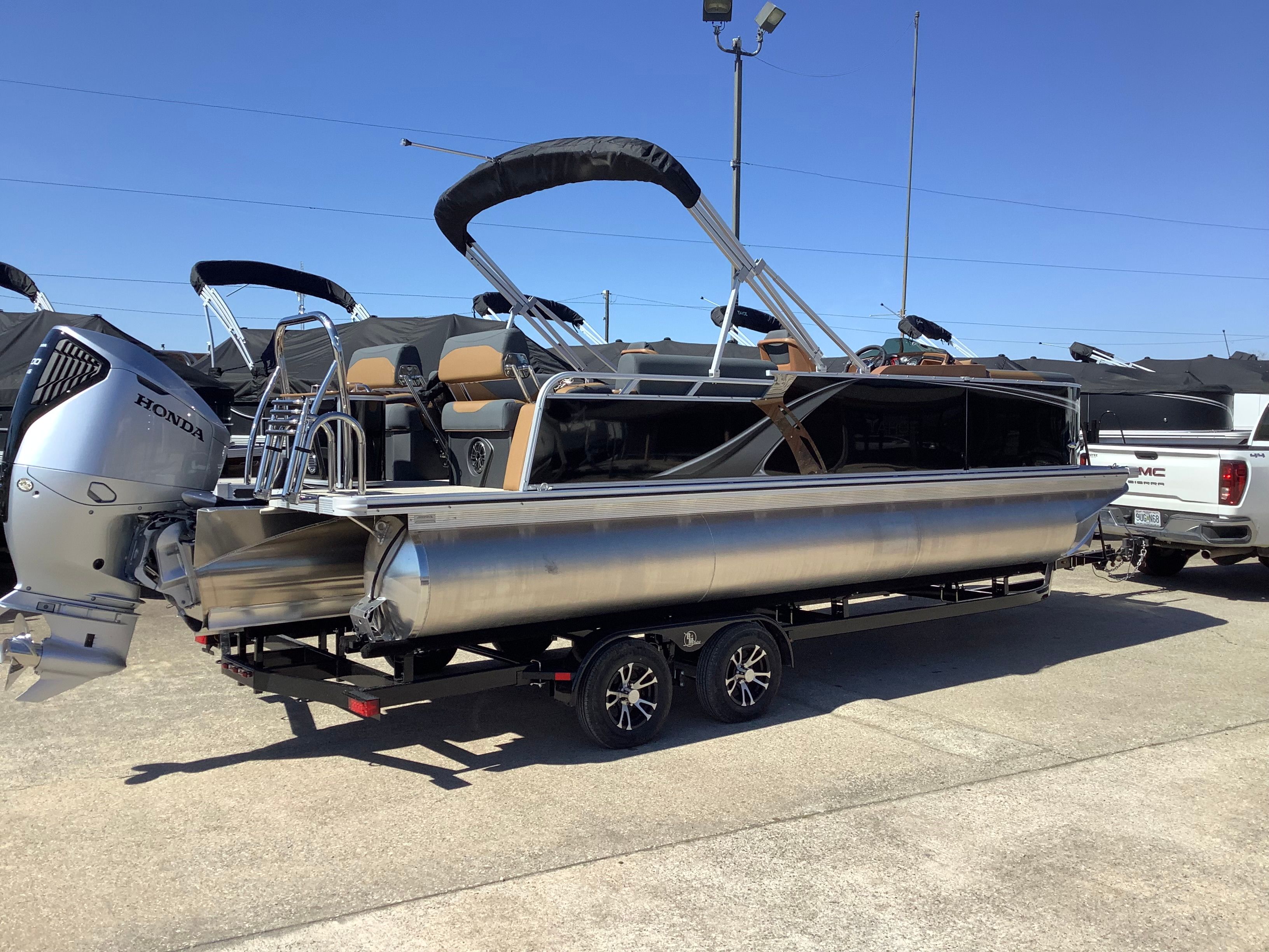2026 Tahoe 2385 LTZ Quad Lounger Shift
