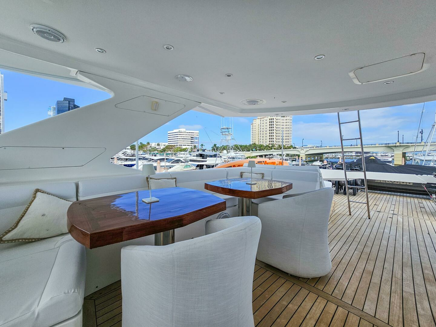 2010 Ocean Alexander 83 - Image 31