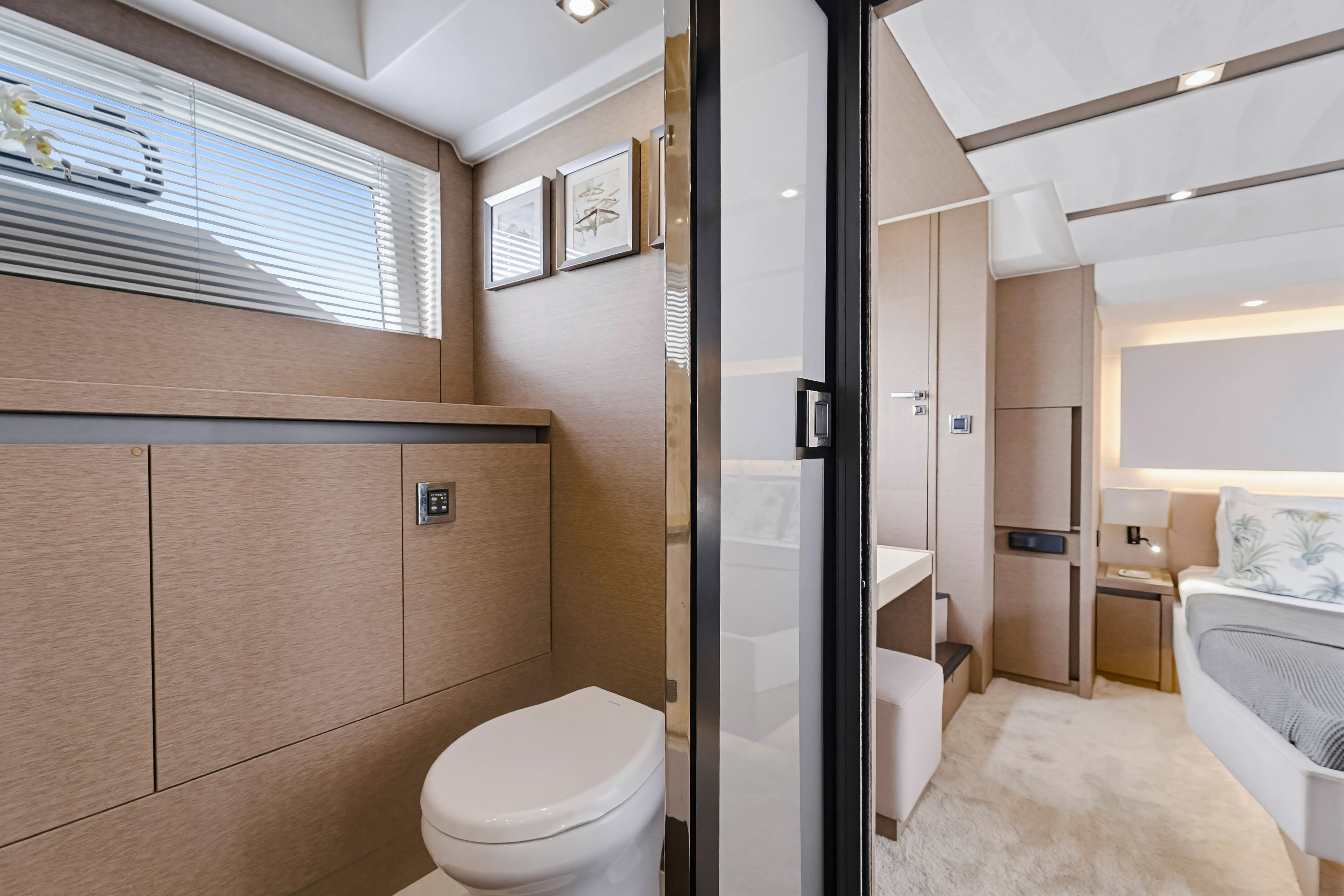2018 Prestige 630 - Image 33