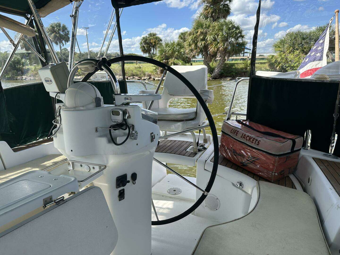2004 Beneteau 423 - Image 9